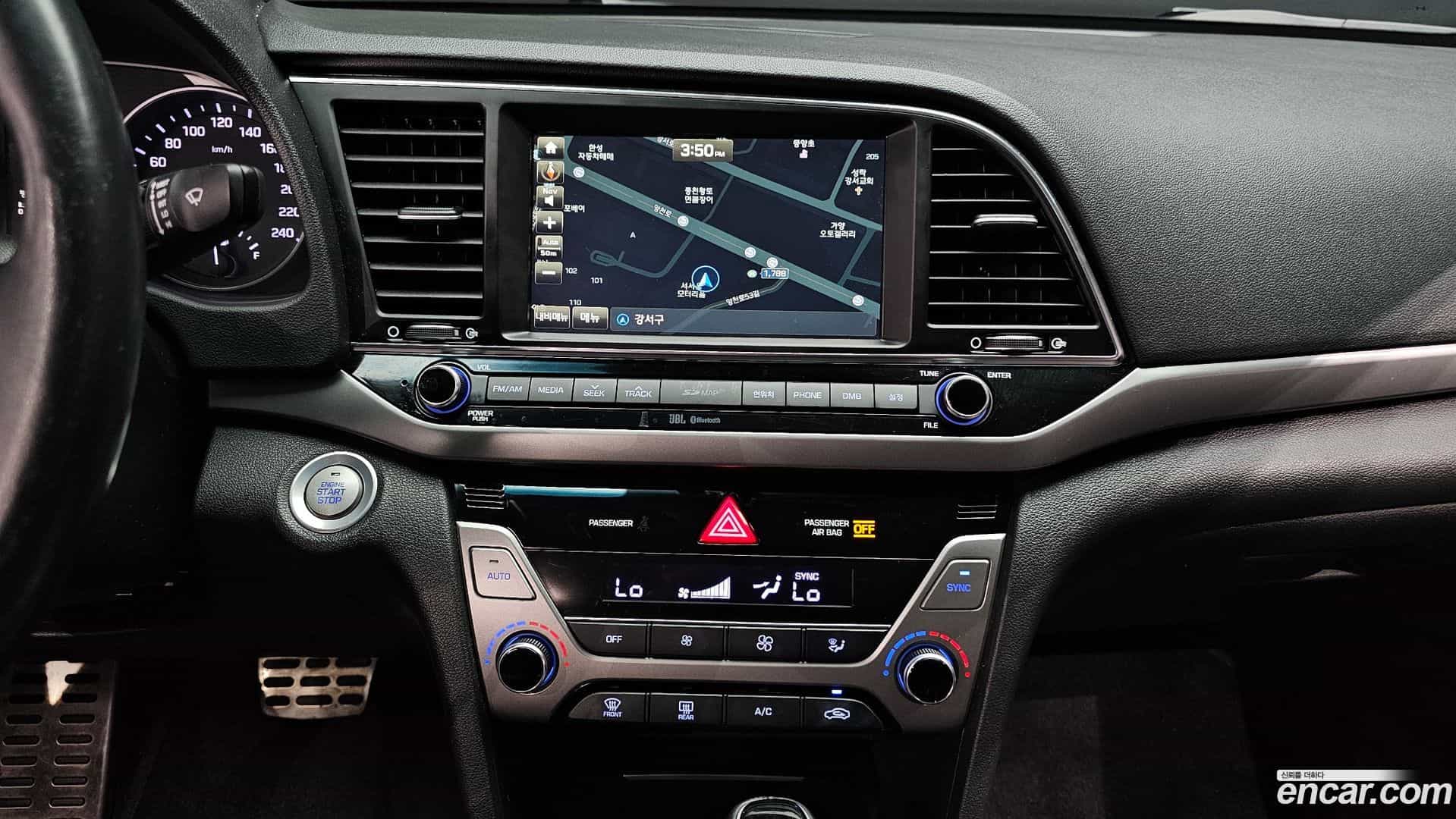 AVANTE Hyundai 2015.8-OPTION-018