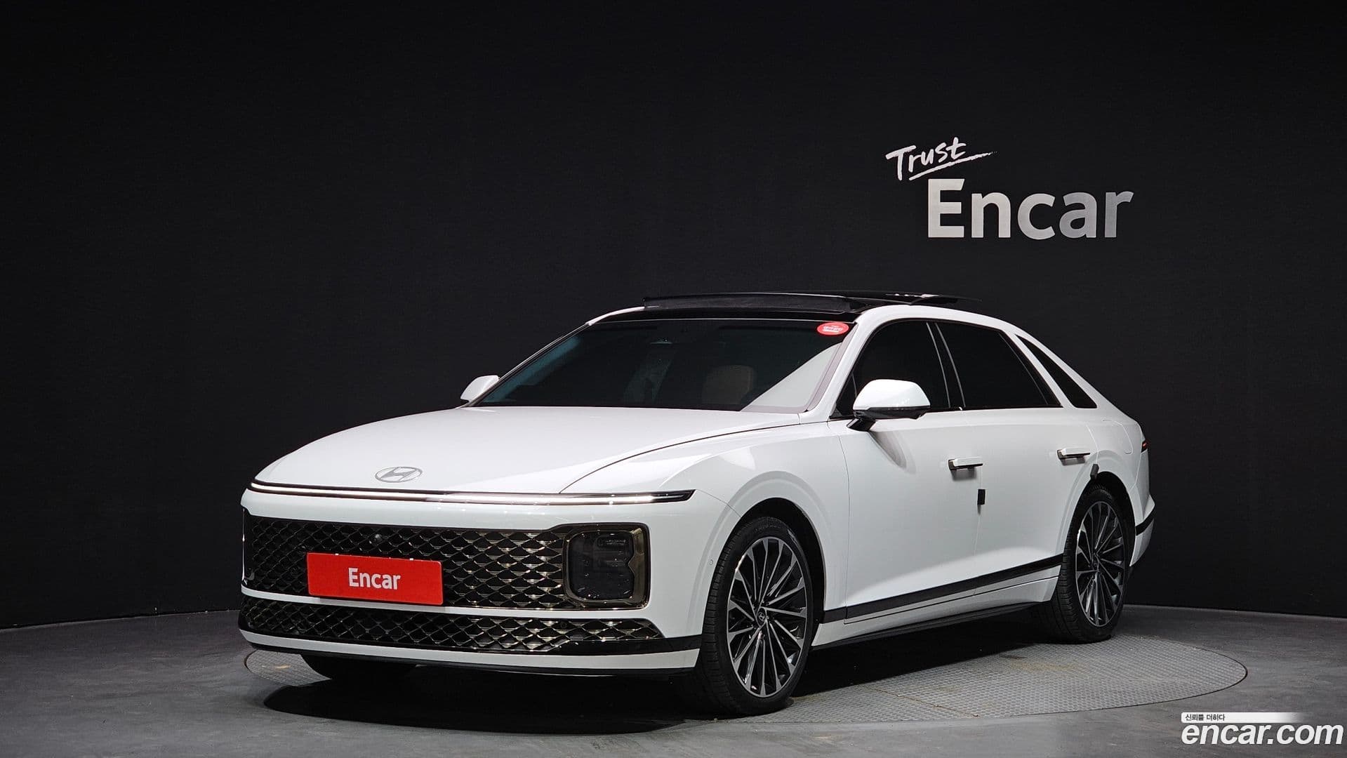 Main__Slider__Photo:Grandeur Hyundai 2023.7-0
