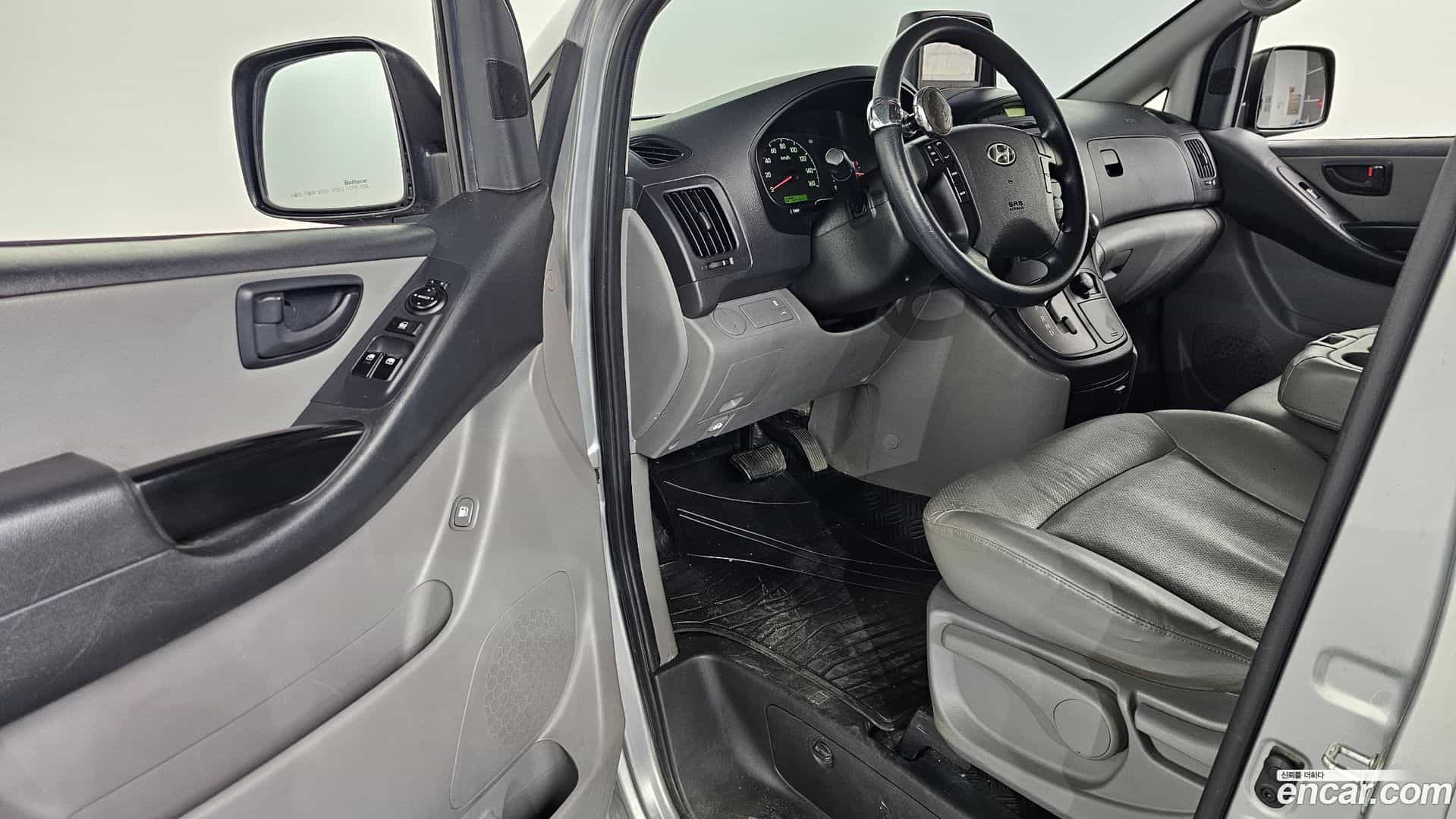 Starex Hyundai 2015.3-OPTION-015