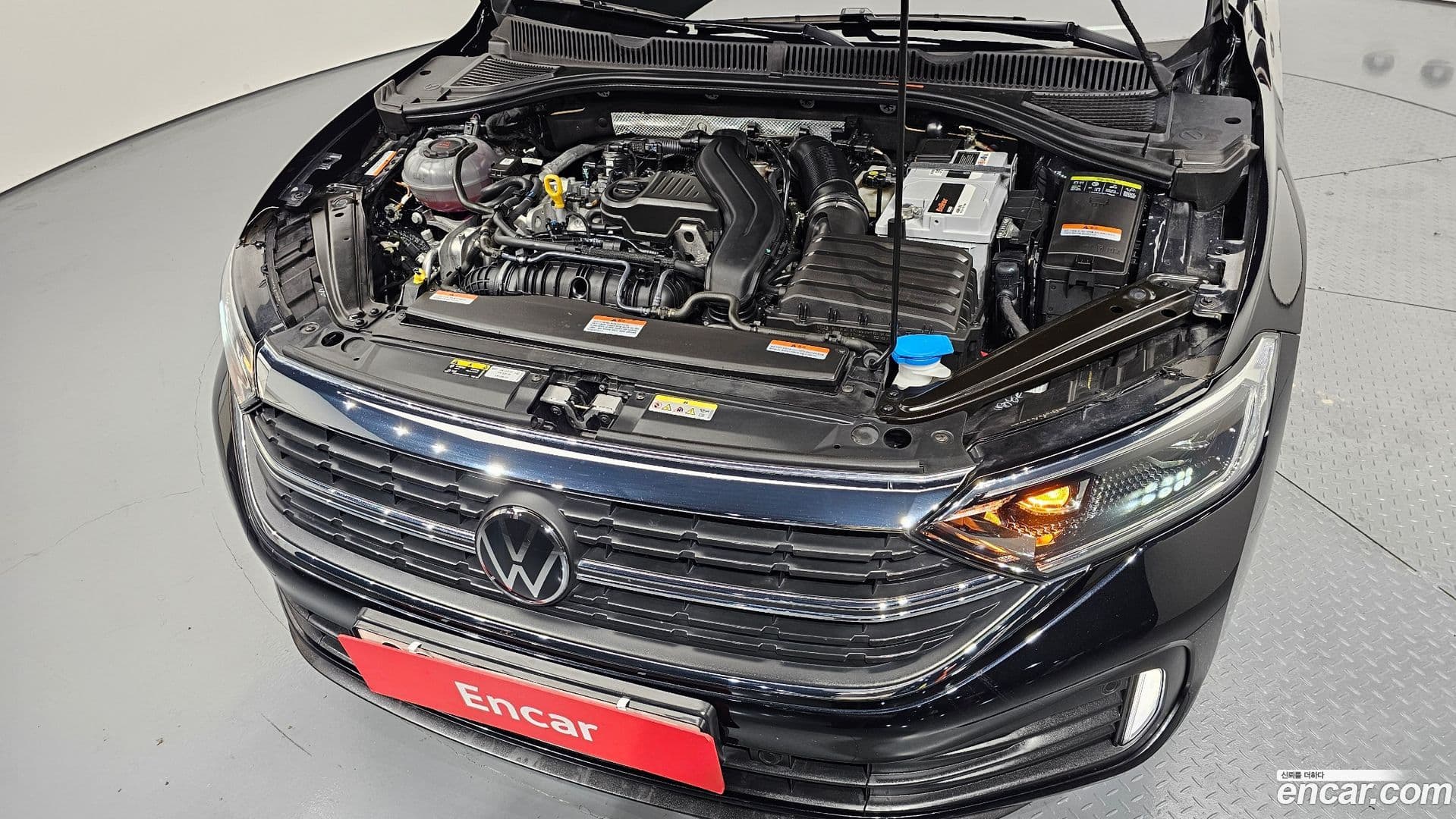Main__Slider__Photo:Jetta Volkswagen 2024.8-5