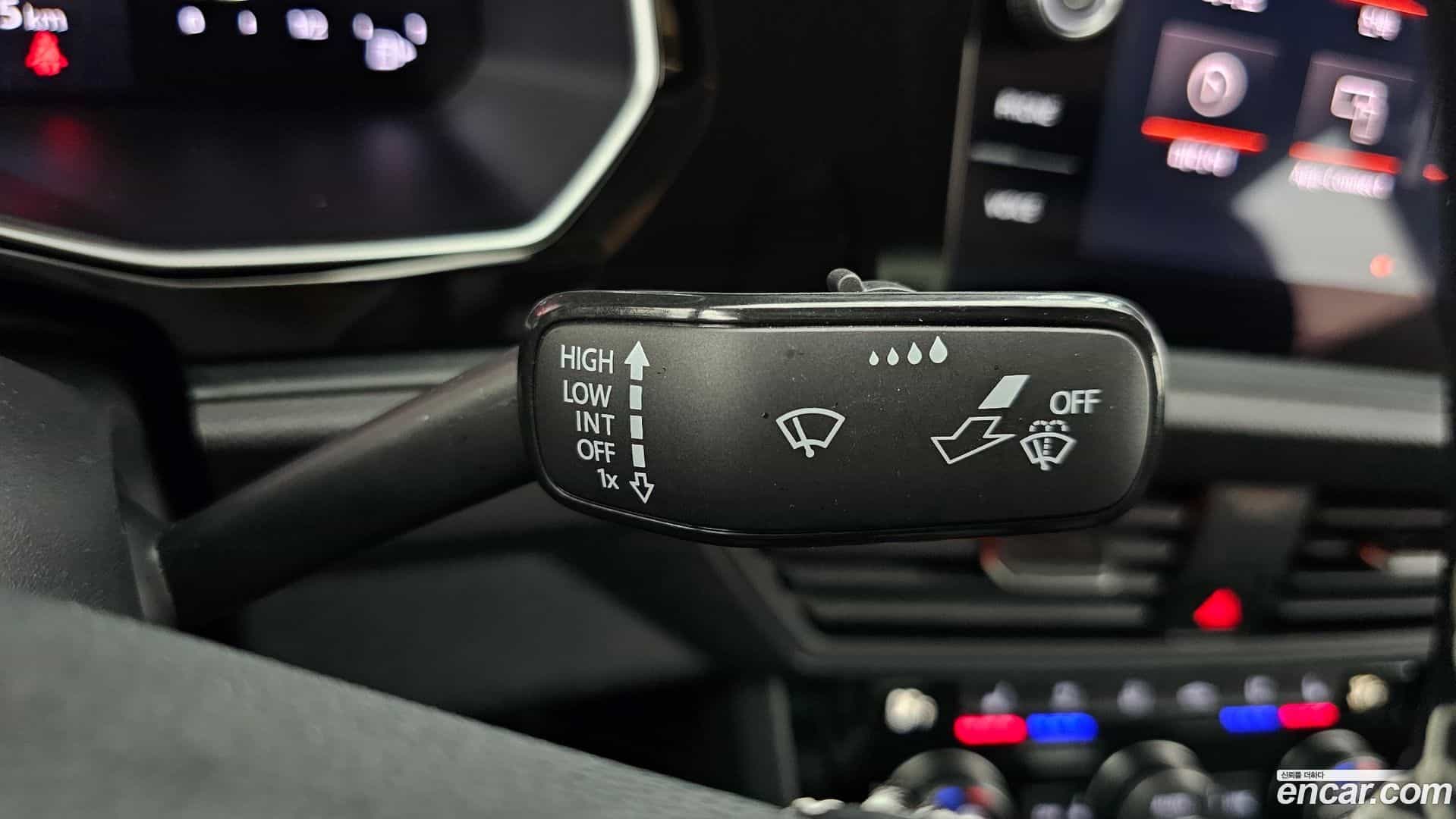 Jetta Volkswagen 2024.8-OPTION-023