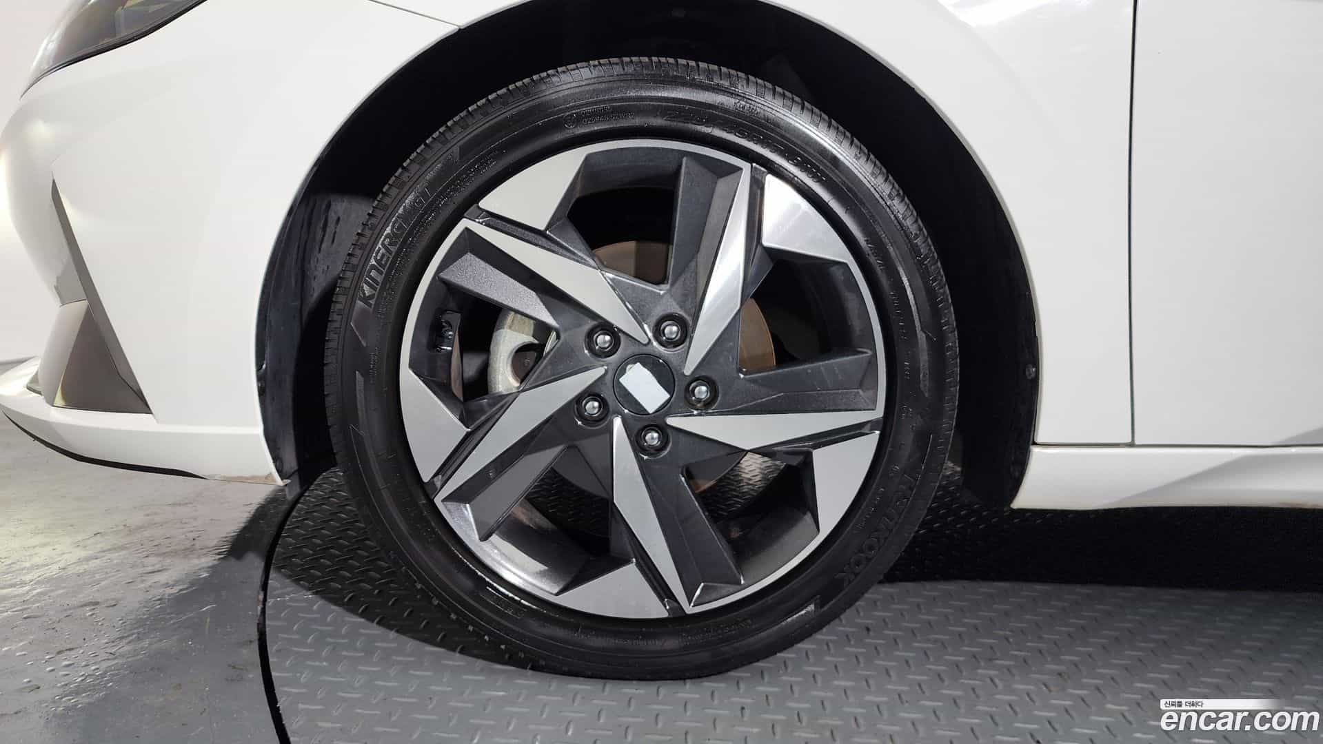 AVANTE Hyundai 2023.1-OUTER-005