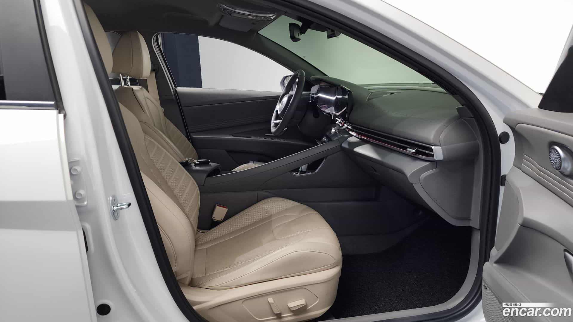 AVANTE Hyundai 2023.1-OPTION-015