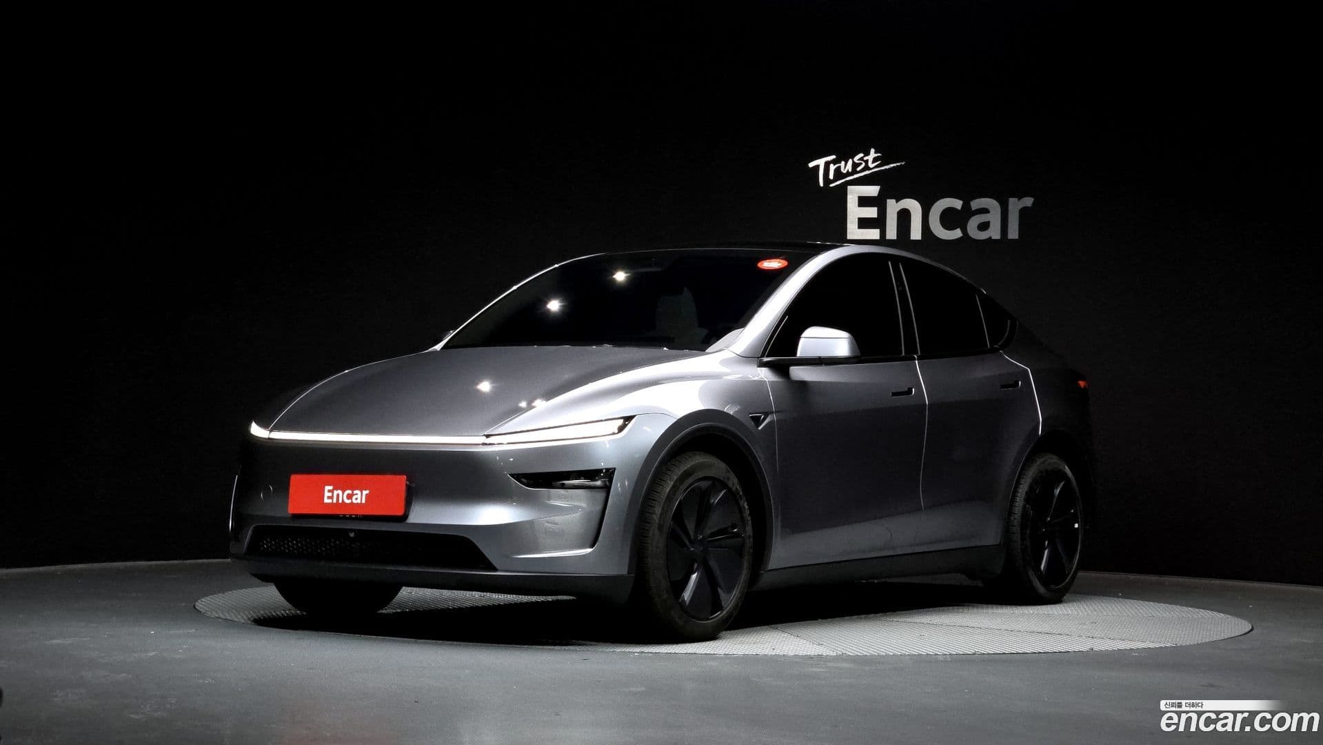 Main__Slider__Photo:Model Y Tesla 2025.9-0