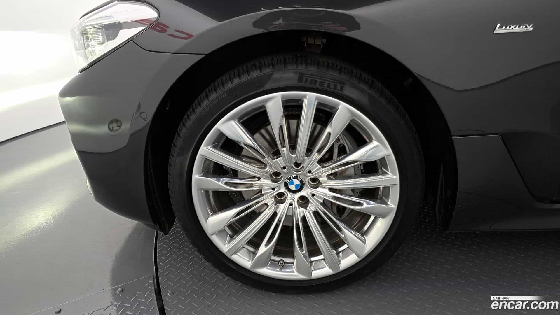 Gran Turismo BMW 2018.1-OUTER-005