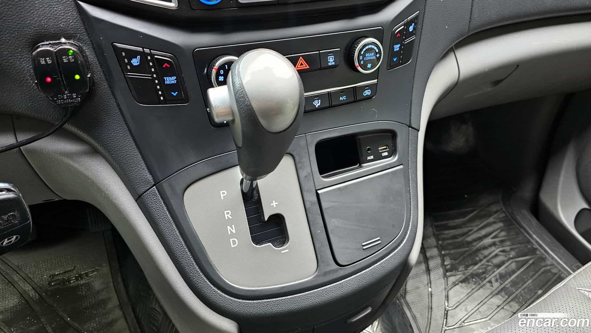 Starex Hyundai 2016.2-INNER-009