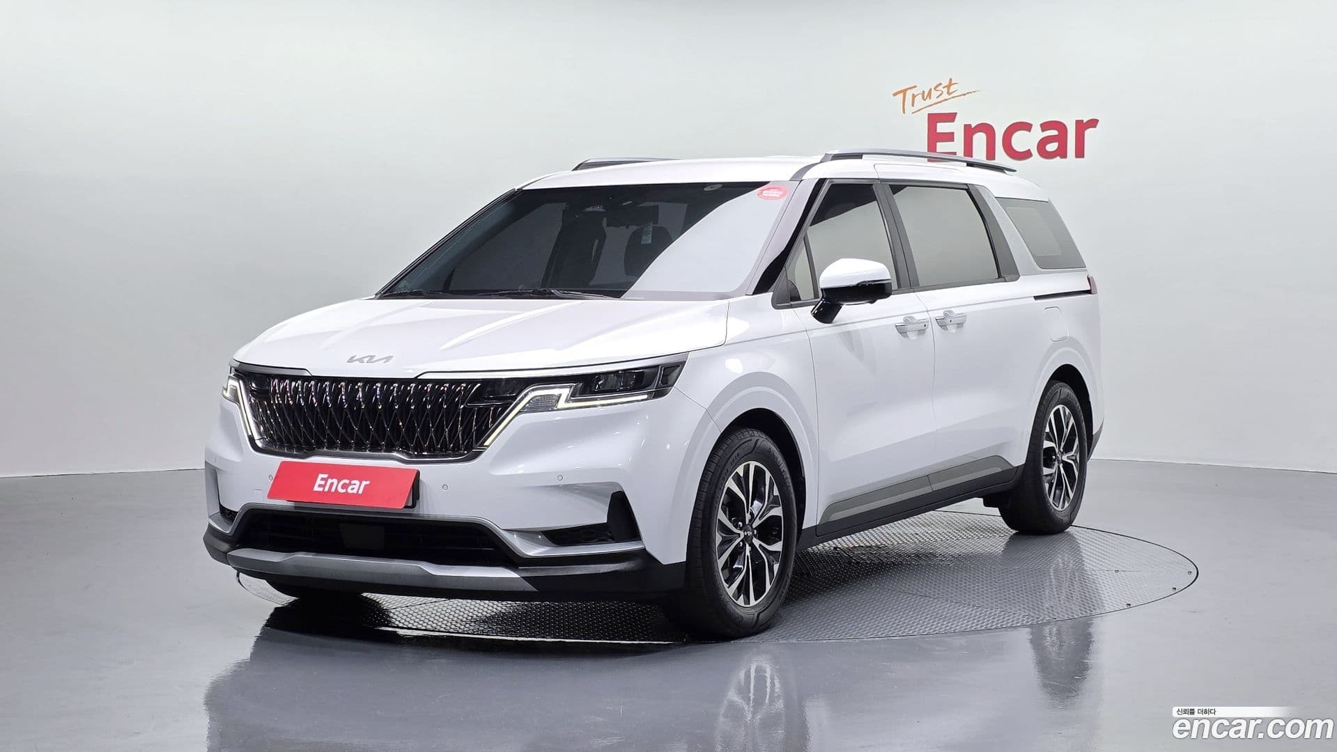 Main__Slider__Photo:Canival Kia 2023.0-0