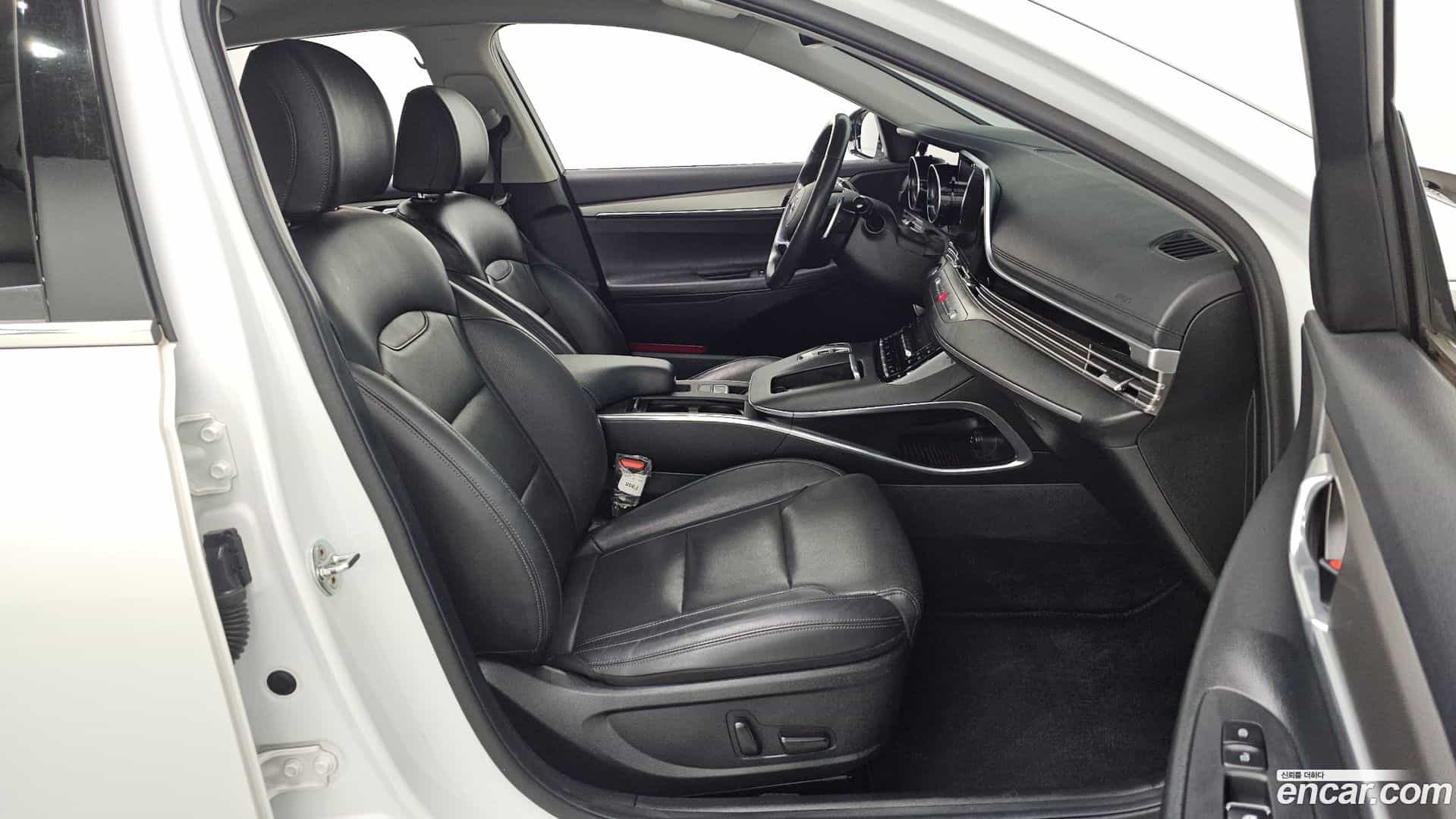 Grandeur Hyundai 2020.0-OPTION-015
