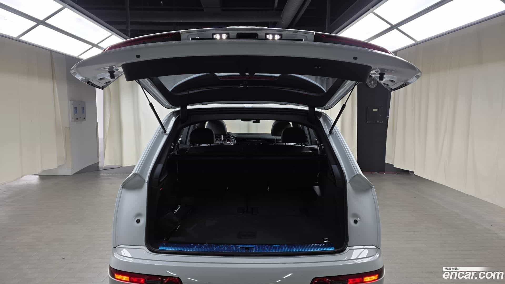 Q7 Audi 2021.9-OPTION-024