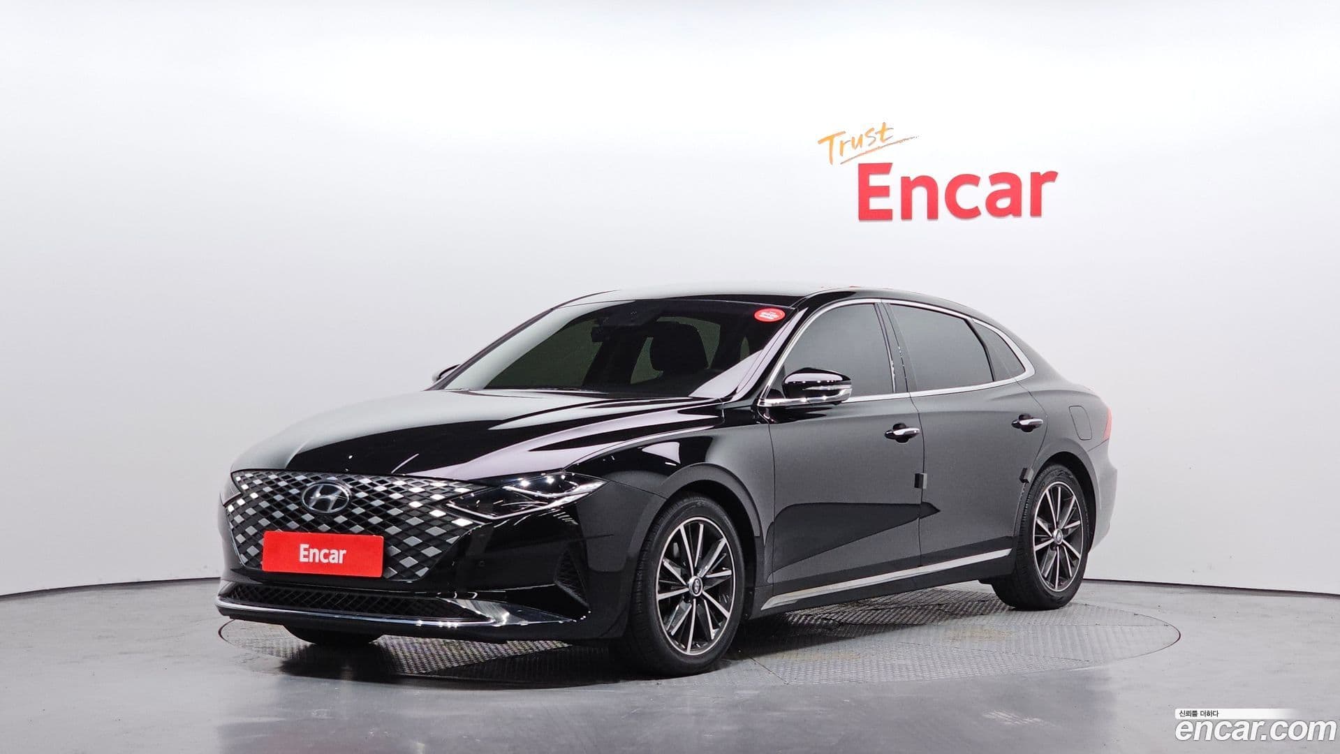 Main__Slider__Photo:Grandeur Hyundai 2022.1-0