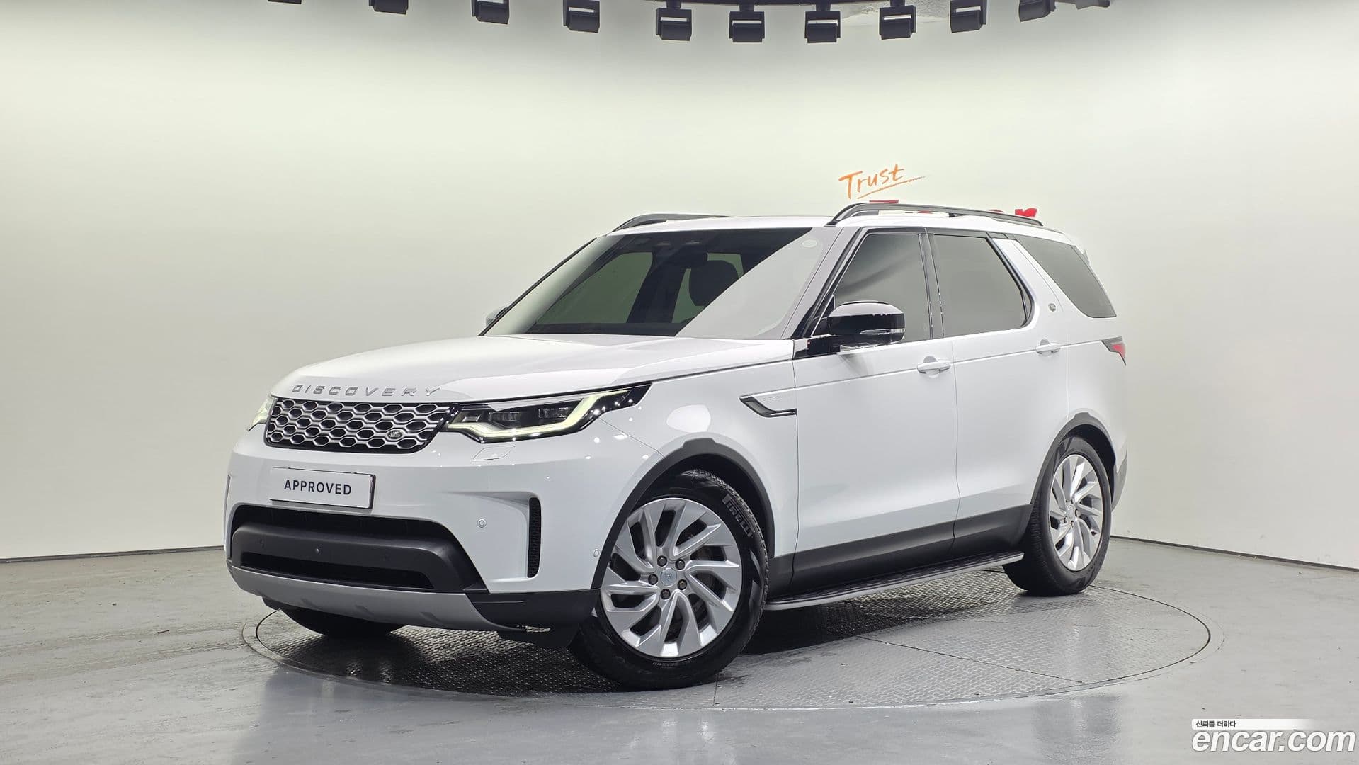 Main__Slider__Photo:Discovery Land Rover 2024.10-0