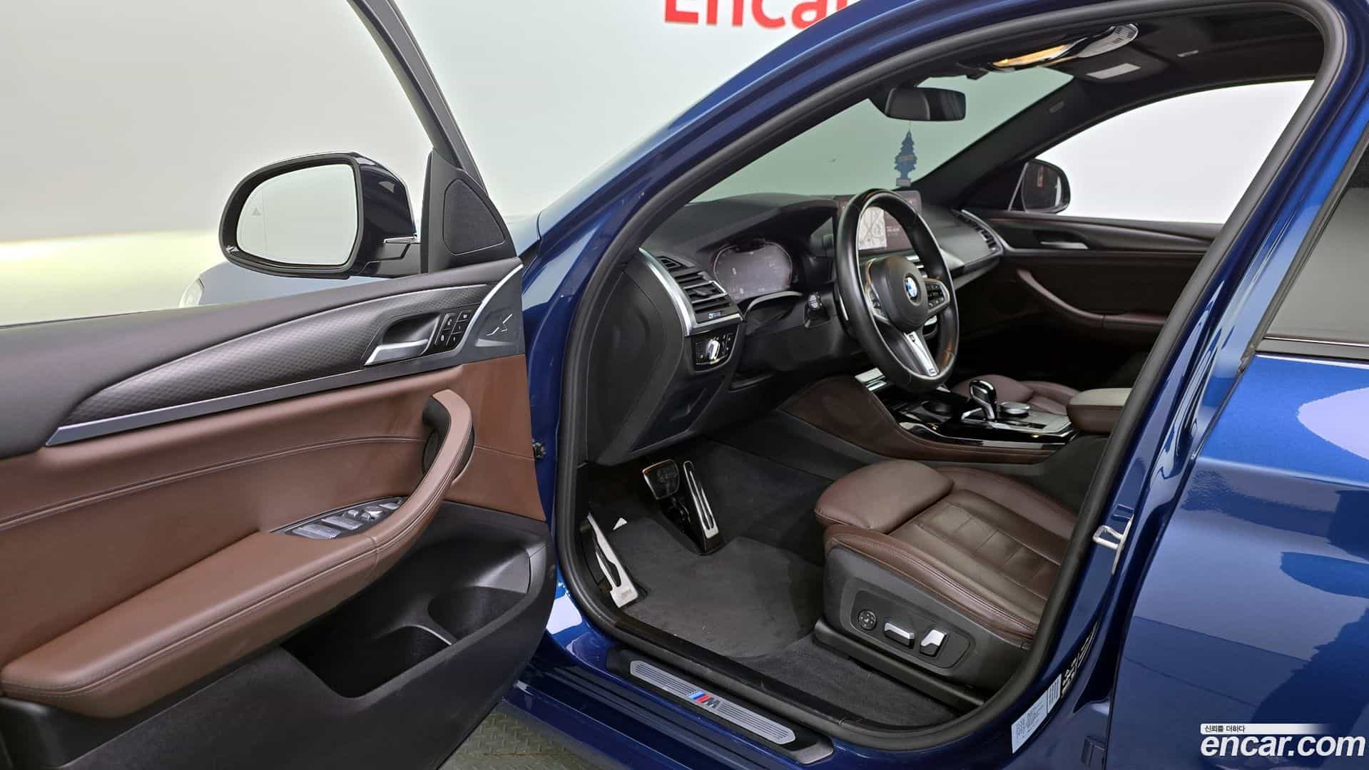 X4 BMW 2022.1-INNER-010