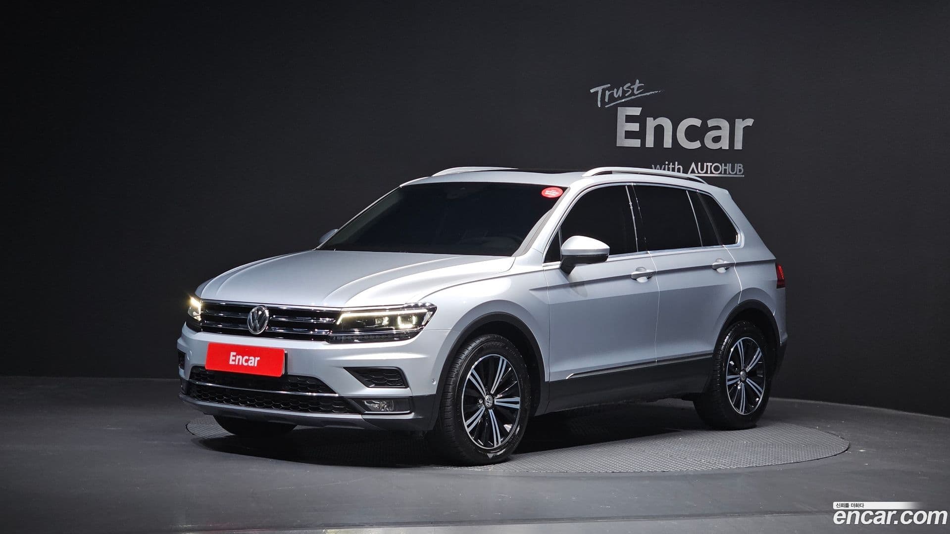Main__Slider__Photo:Tiguan Volkswagen 2018.7-0