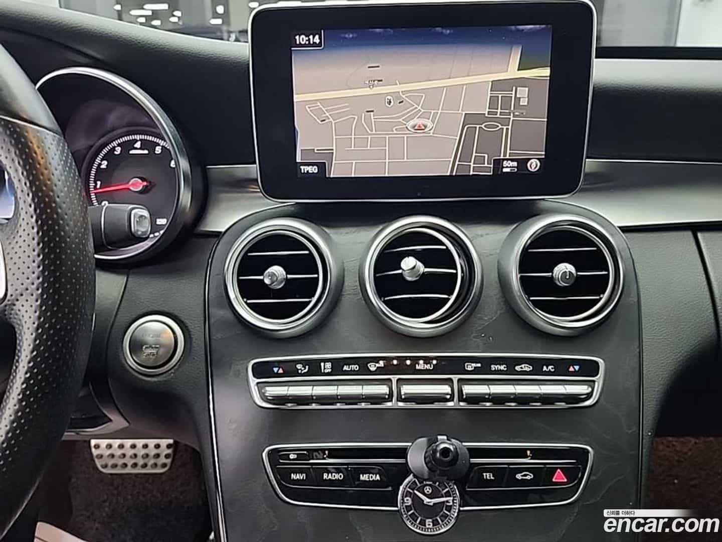 C-Class Mercedes-Benz 2016.10-INNER-010