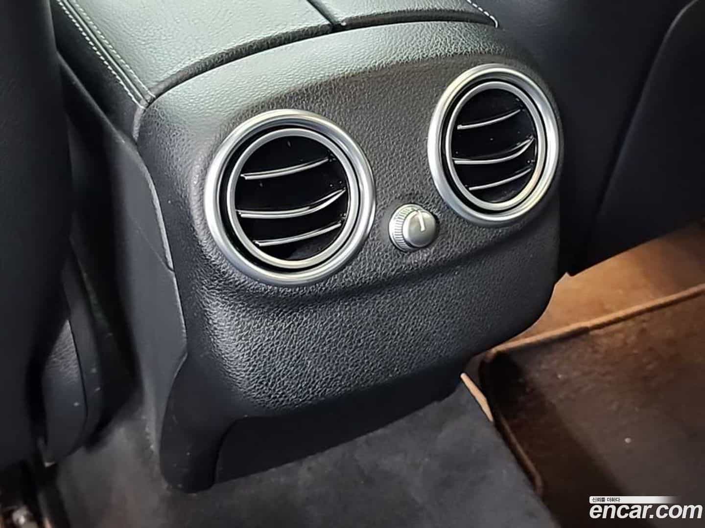 C-Class Mercedes-Benz 2016.10-OPTION-017