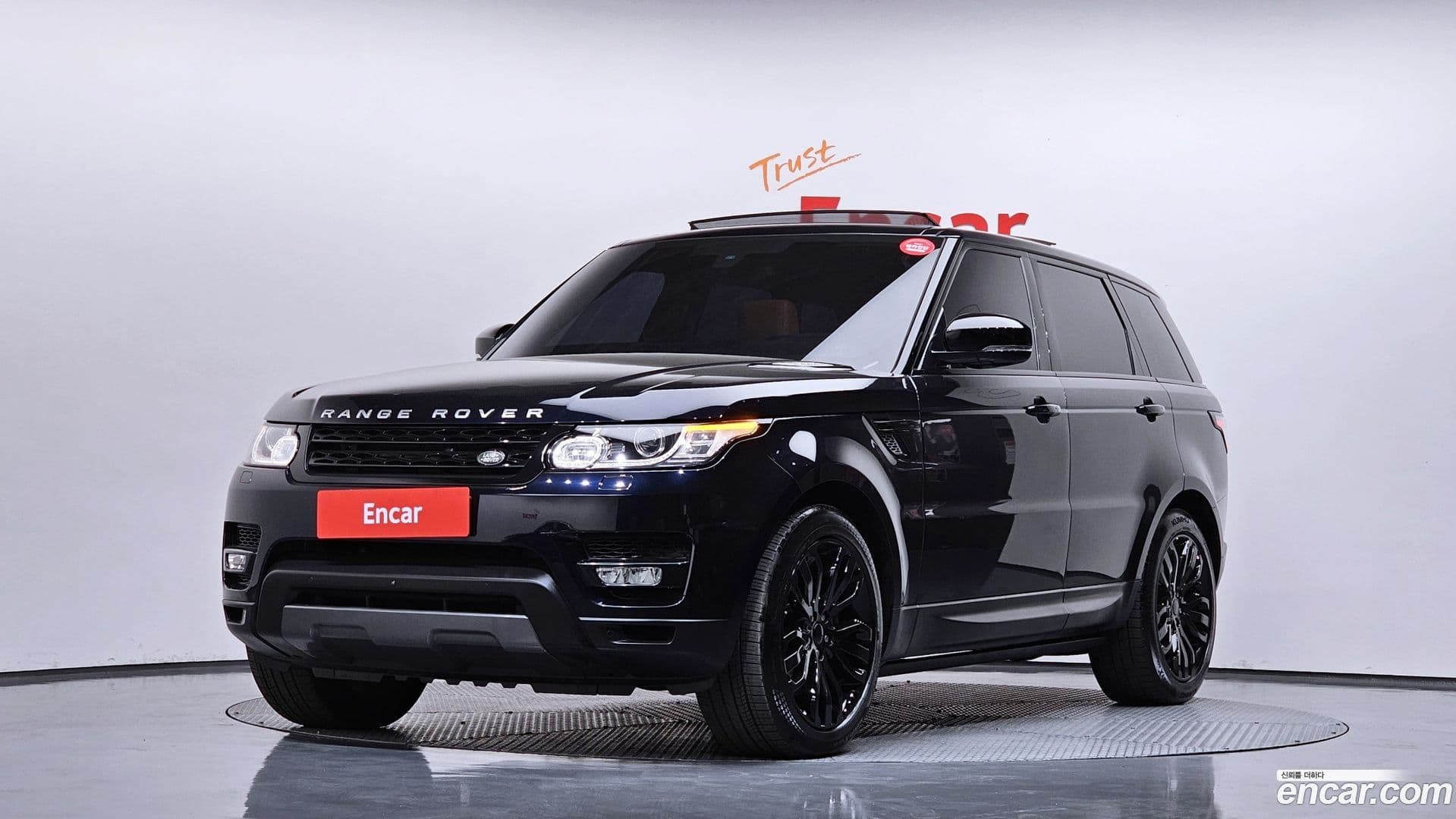 Main__Slider__Photo:Range Rover Sport Land Rover 2015.11-0