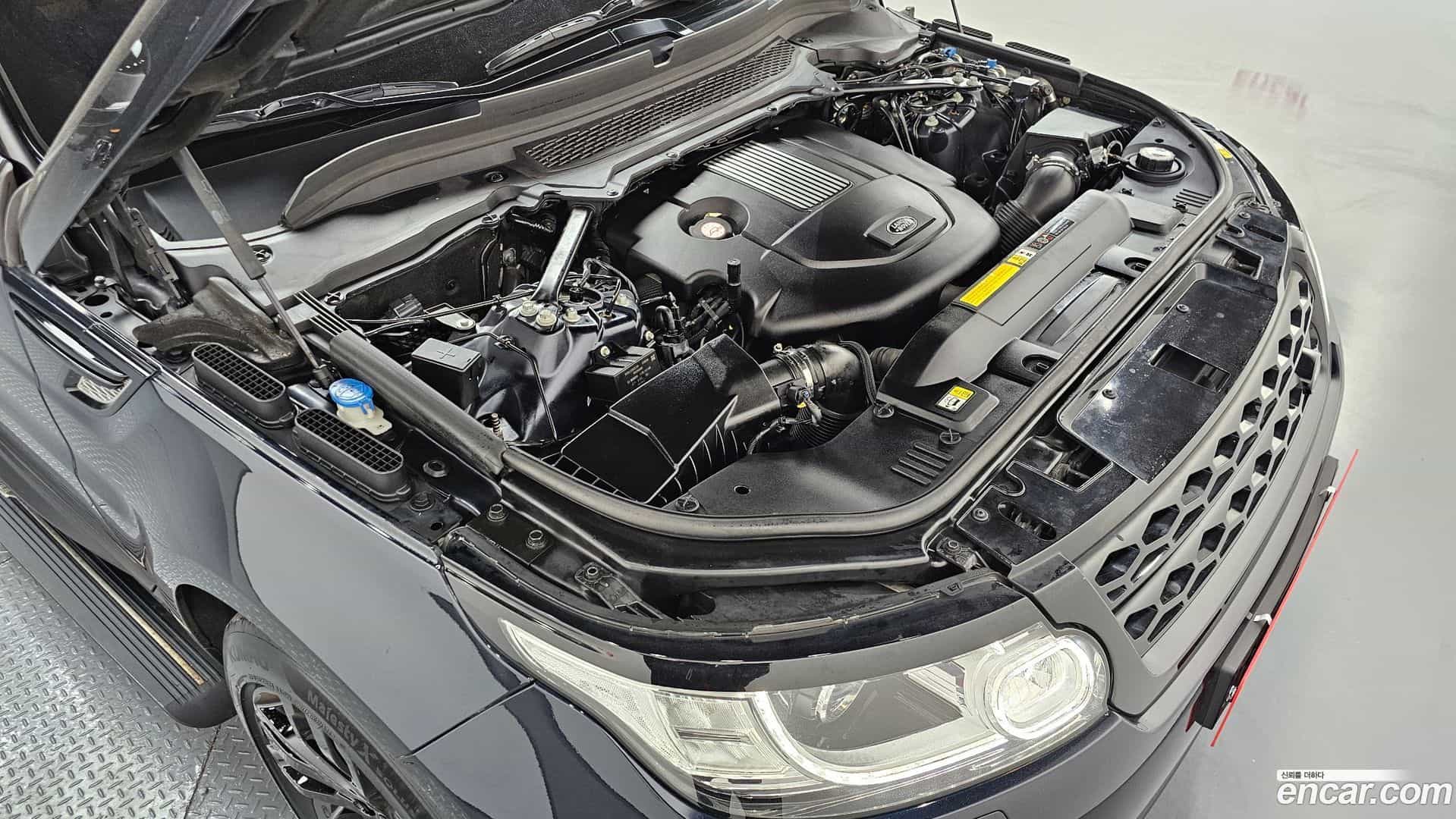 Range Rover Sport Land Rover 2015.11-OUTER-006