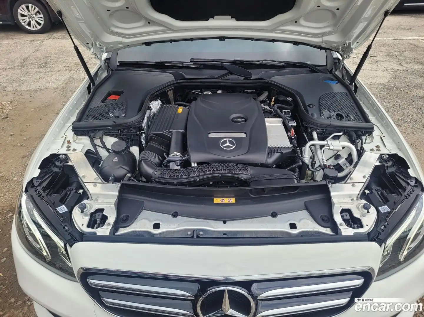 E-Class Mercedes-Benz 2020.3-OUTER-006