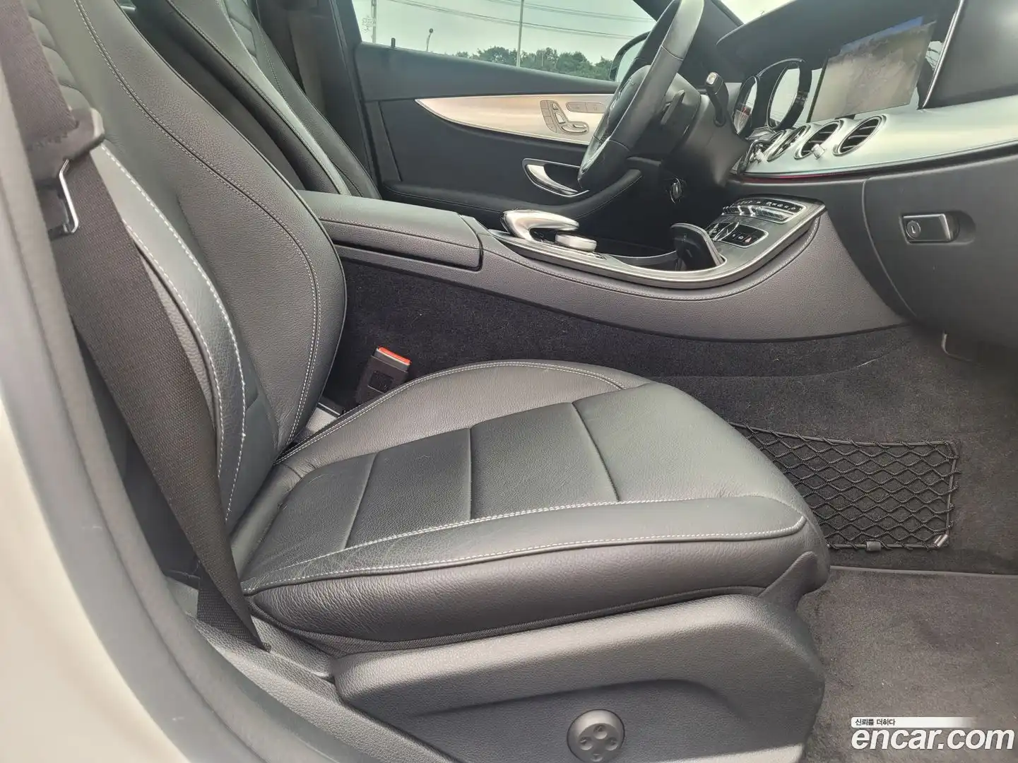 E-Class Mercedes-Benz 2020.3-OPTION-020