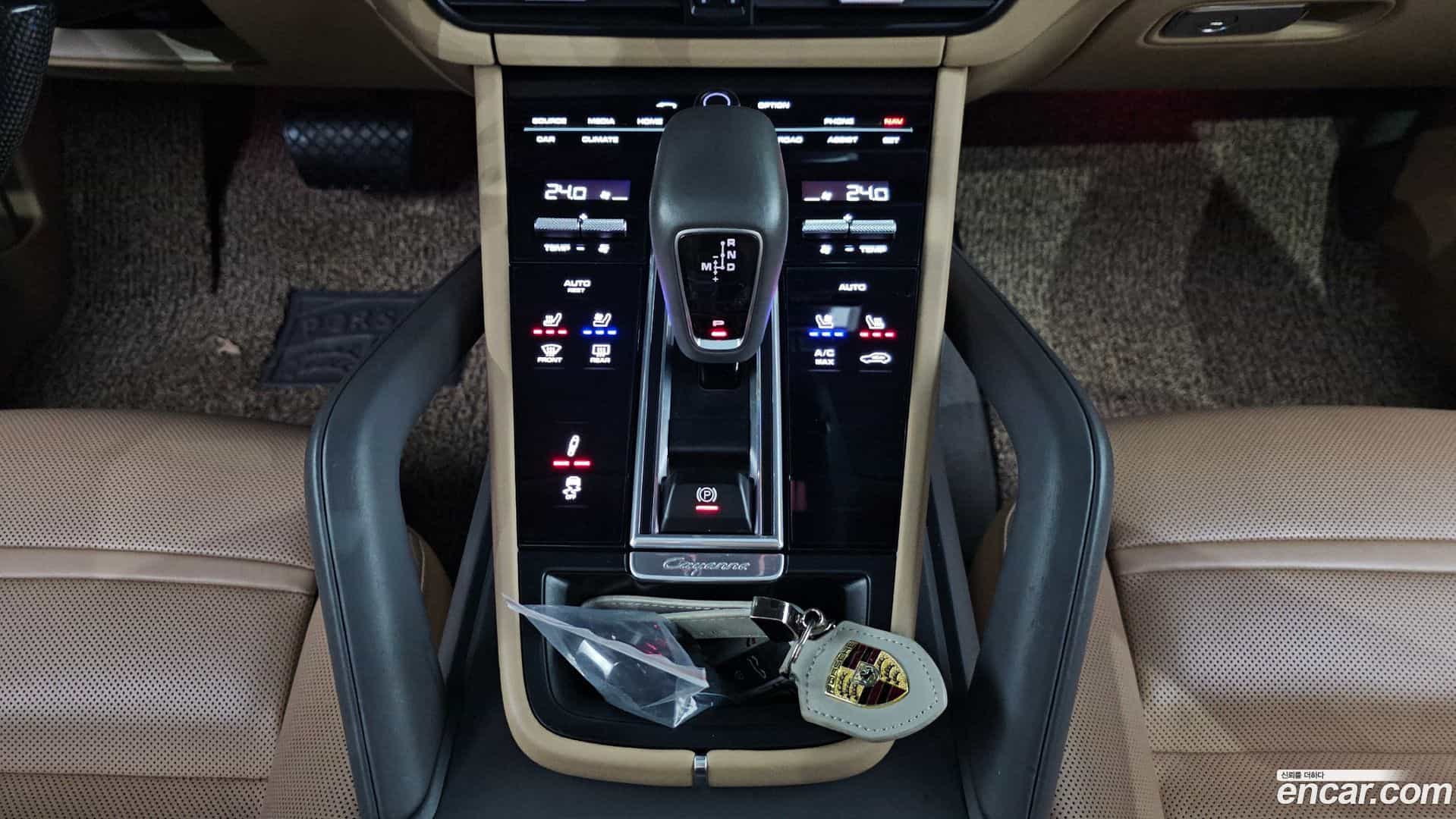 Cayenne Porsche 2019.8-INNER-009