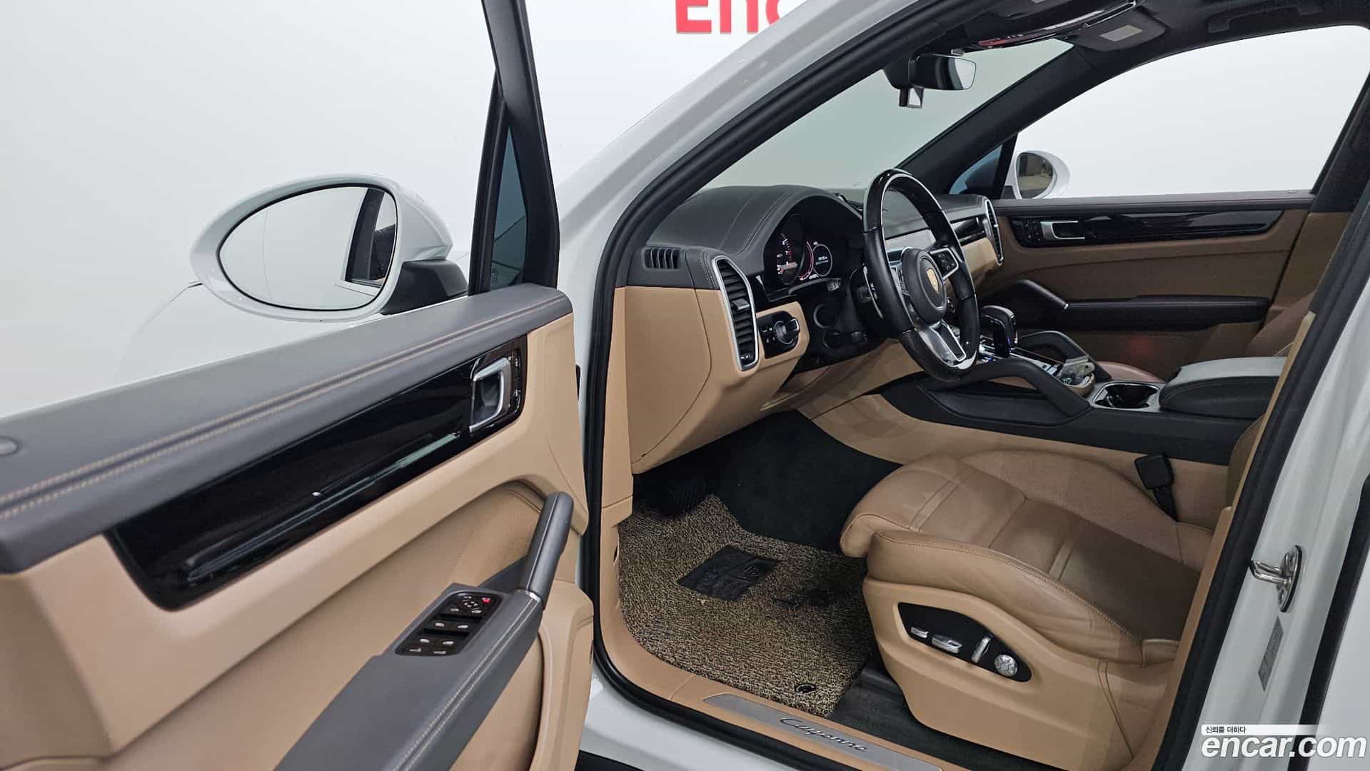 Cayenne Porsche 2019.8-INNER-010