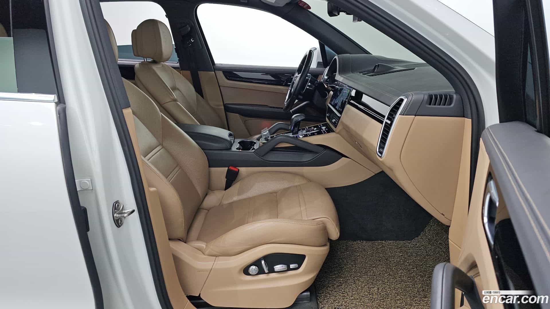 Cayenne Porsche 2019.8-OPTION-015