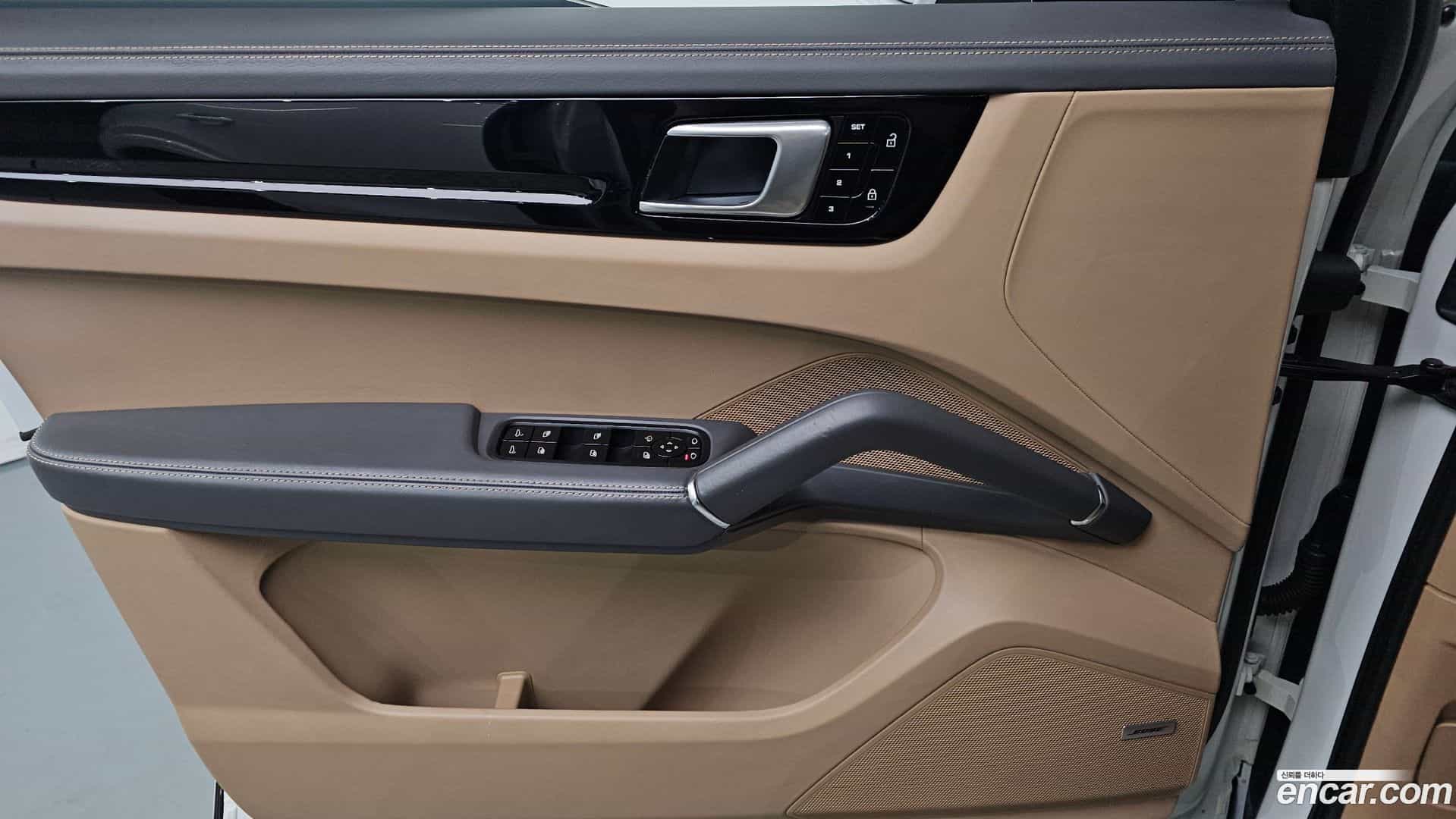Cayenne Porsche 2019.8-OPTION-021