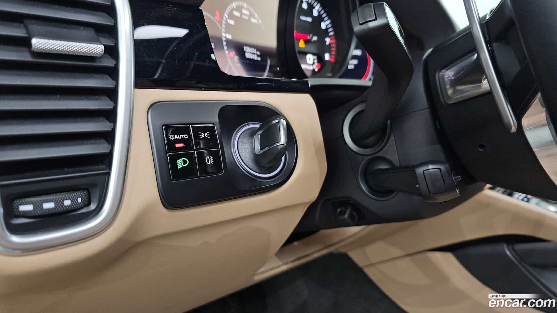 Cayenne Porsche 2019.8-OPTION-022