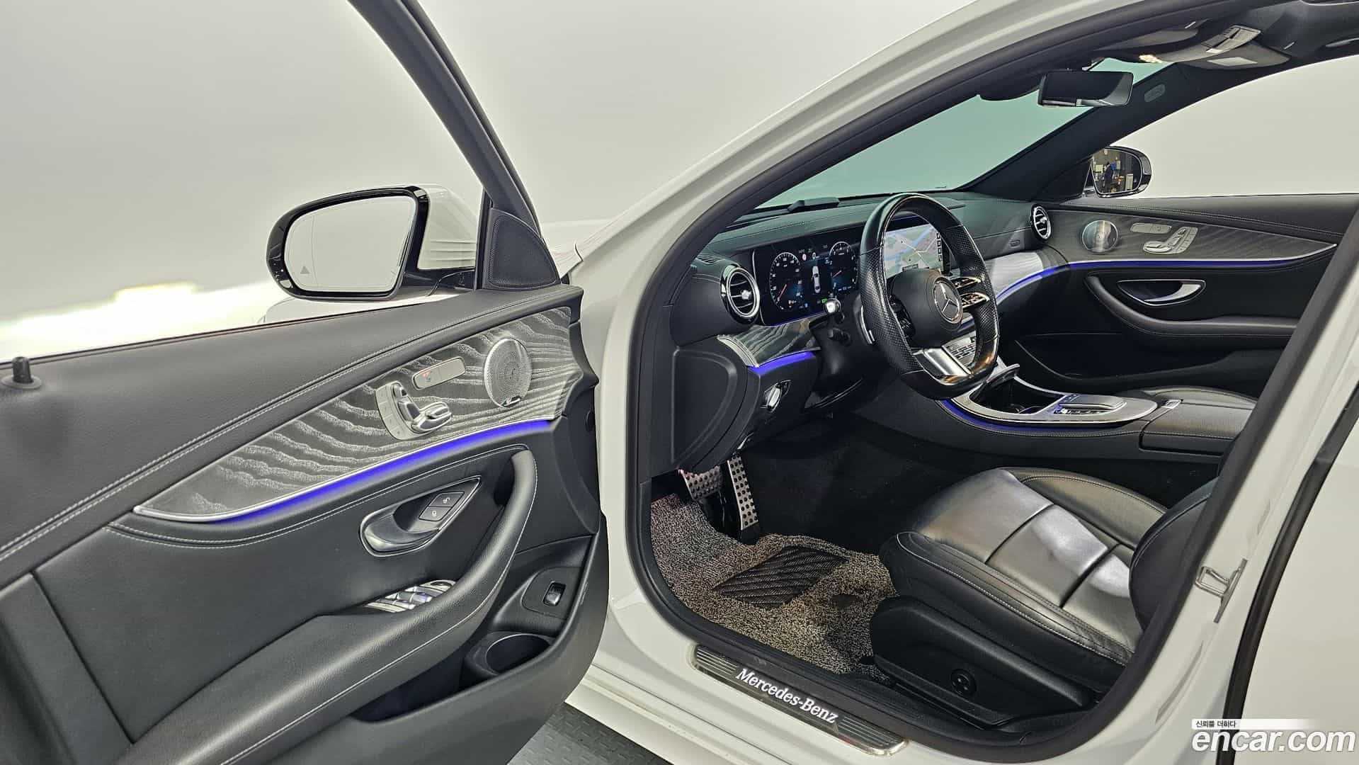 E-Class Mercedes-Benz 2021.1-INNER-010