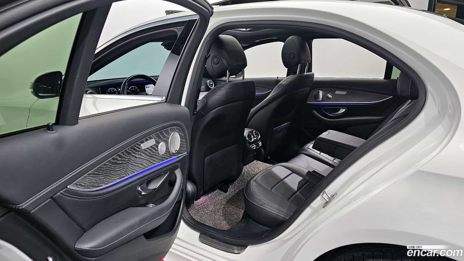 E-Class Mercedes-Benz 2021.1-OPTION-015