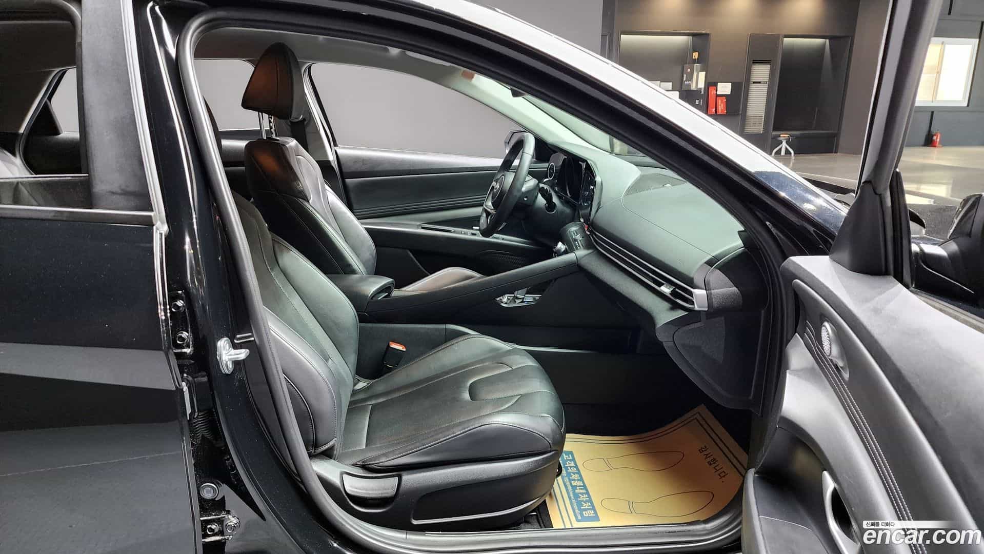AVANTE Hyundai 2022.11-INNER-010