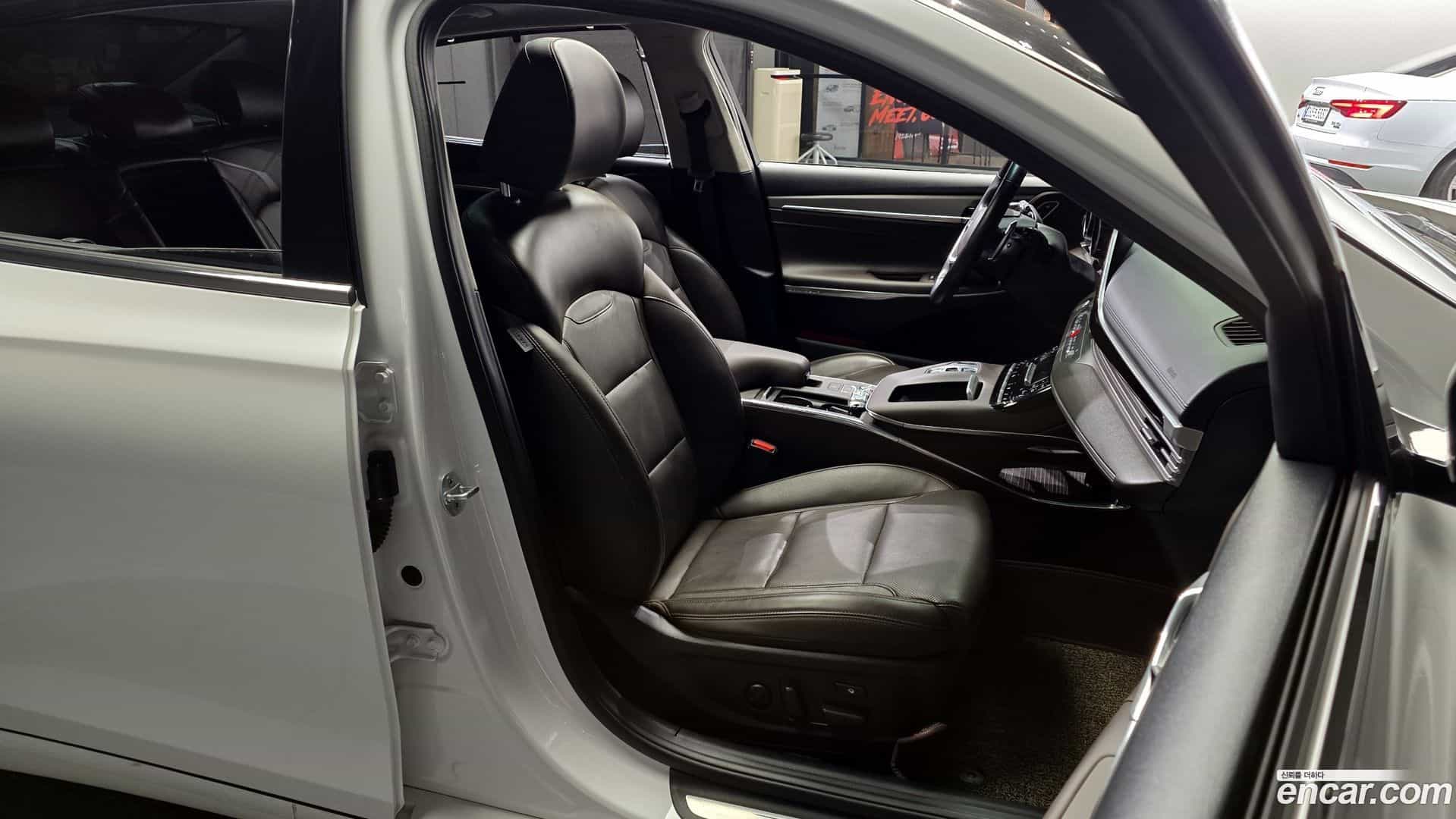 Grandeur Hyundai 2020.0-OPTION-016