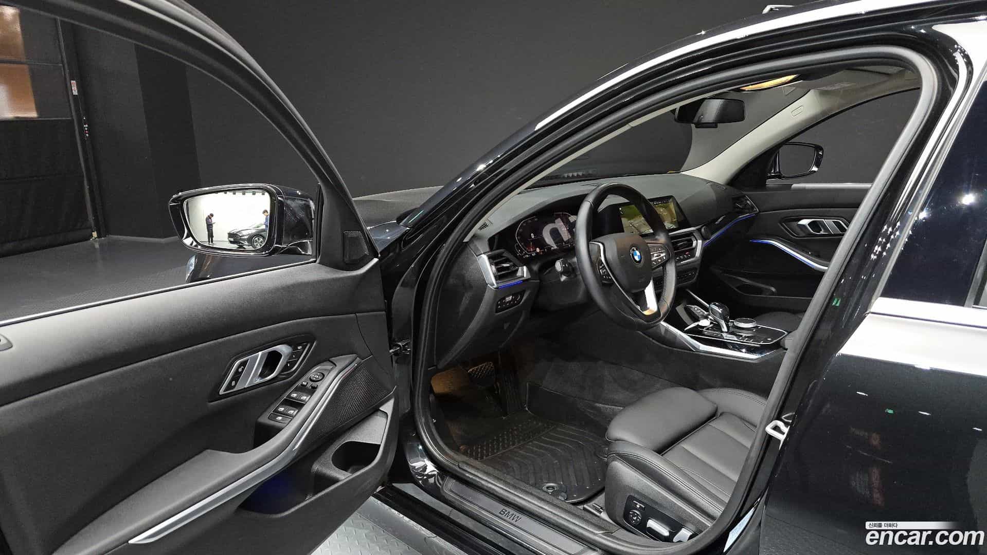 3-Series BMW 2021.10-INNER-010