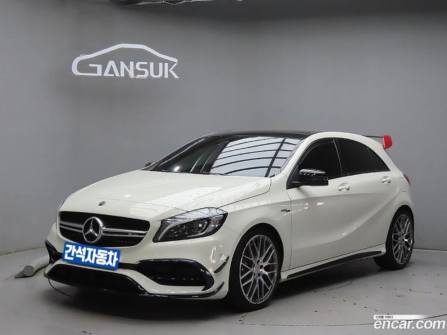 Main__Slider__Photo:A-Class Mercedes-Benz 2017.10-0