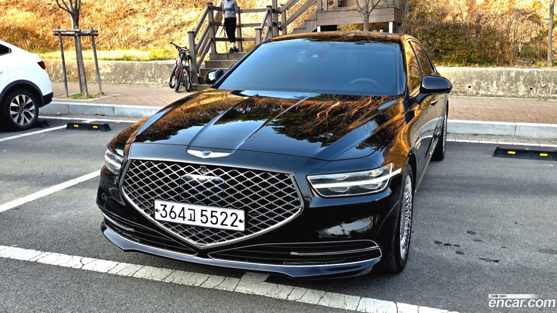 Main__Slider__Photo:G90 Genesis 2019.11-0