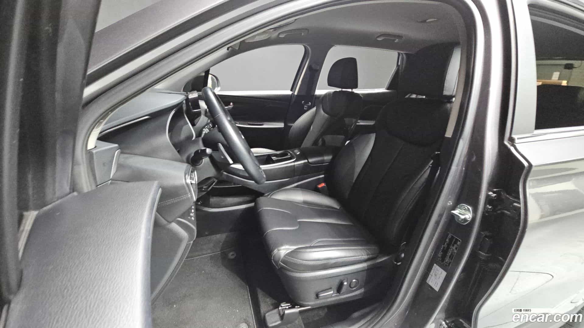 Santafe Hyundai 2022.1-INNER-010
