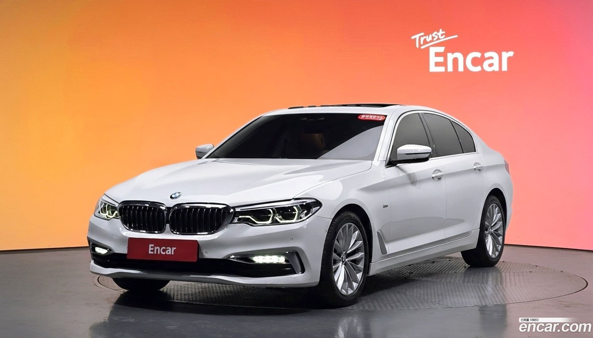 Main__Slider__Photo:5-Series BMW 2018.3-0