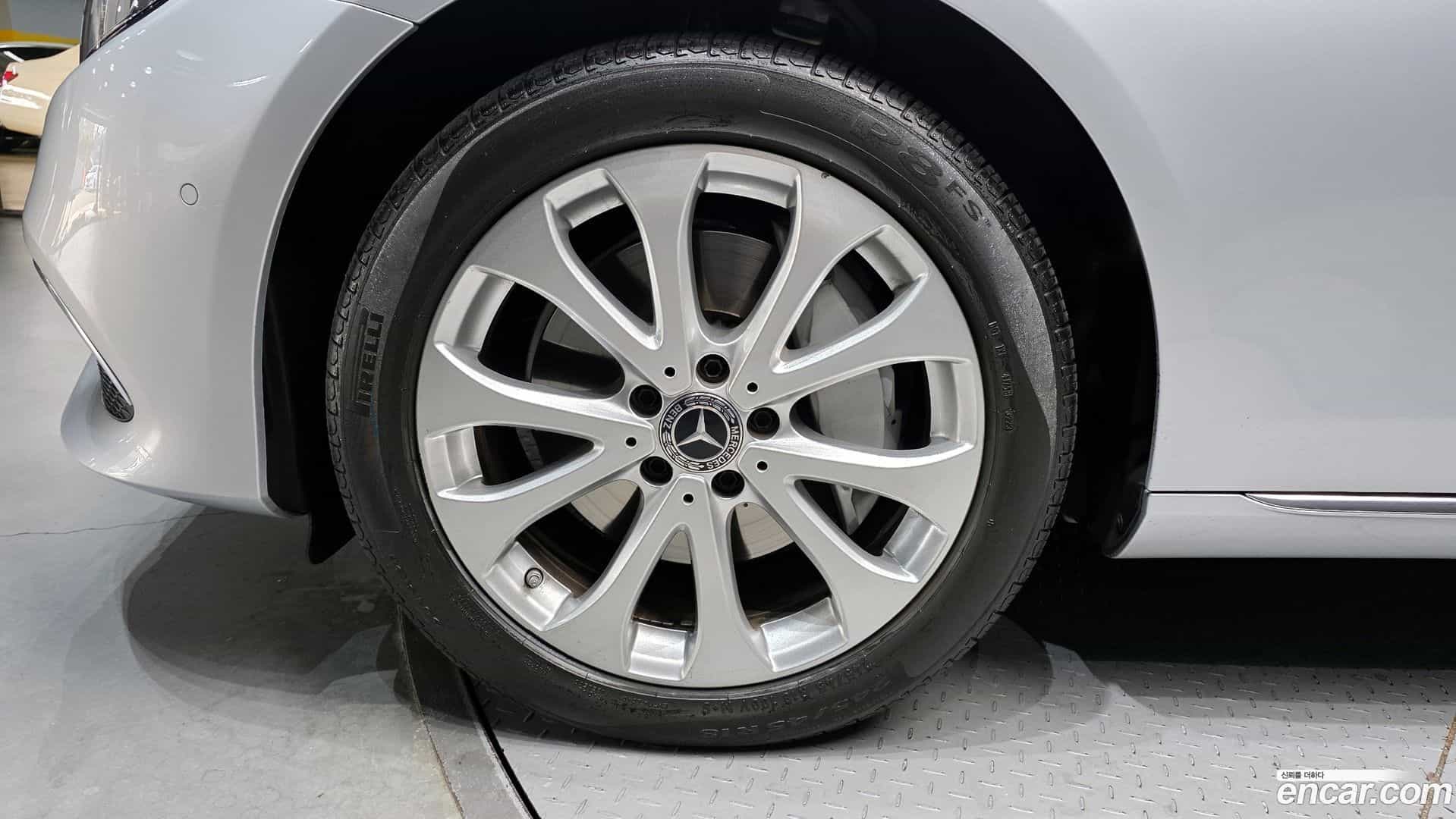 E-Class Mercedes-Benz 2018.3-OUTER-005