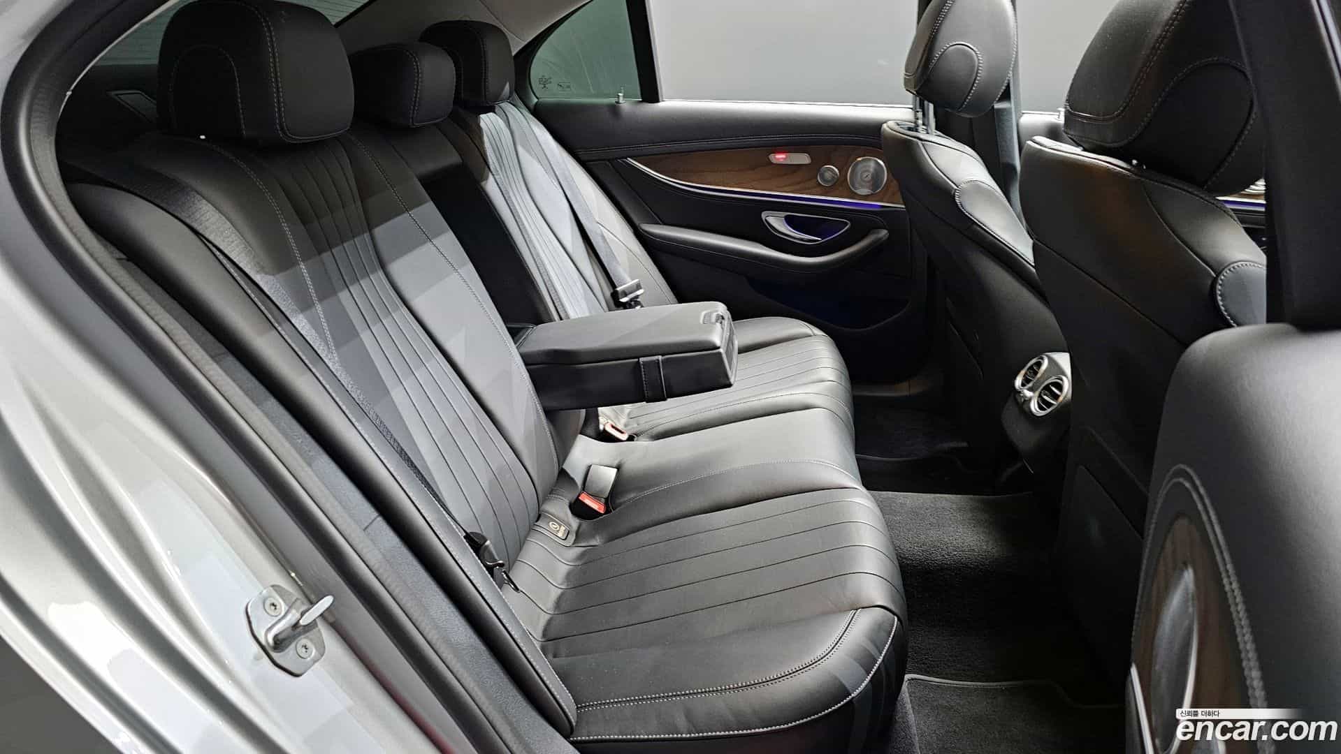 E-Class Mercedes-Benz 2018.3-OPTION-016