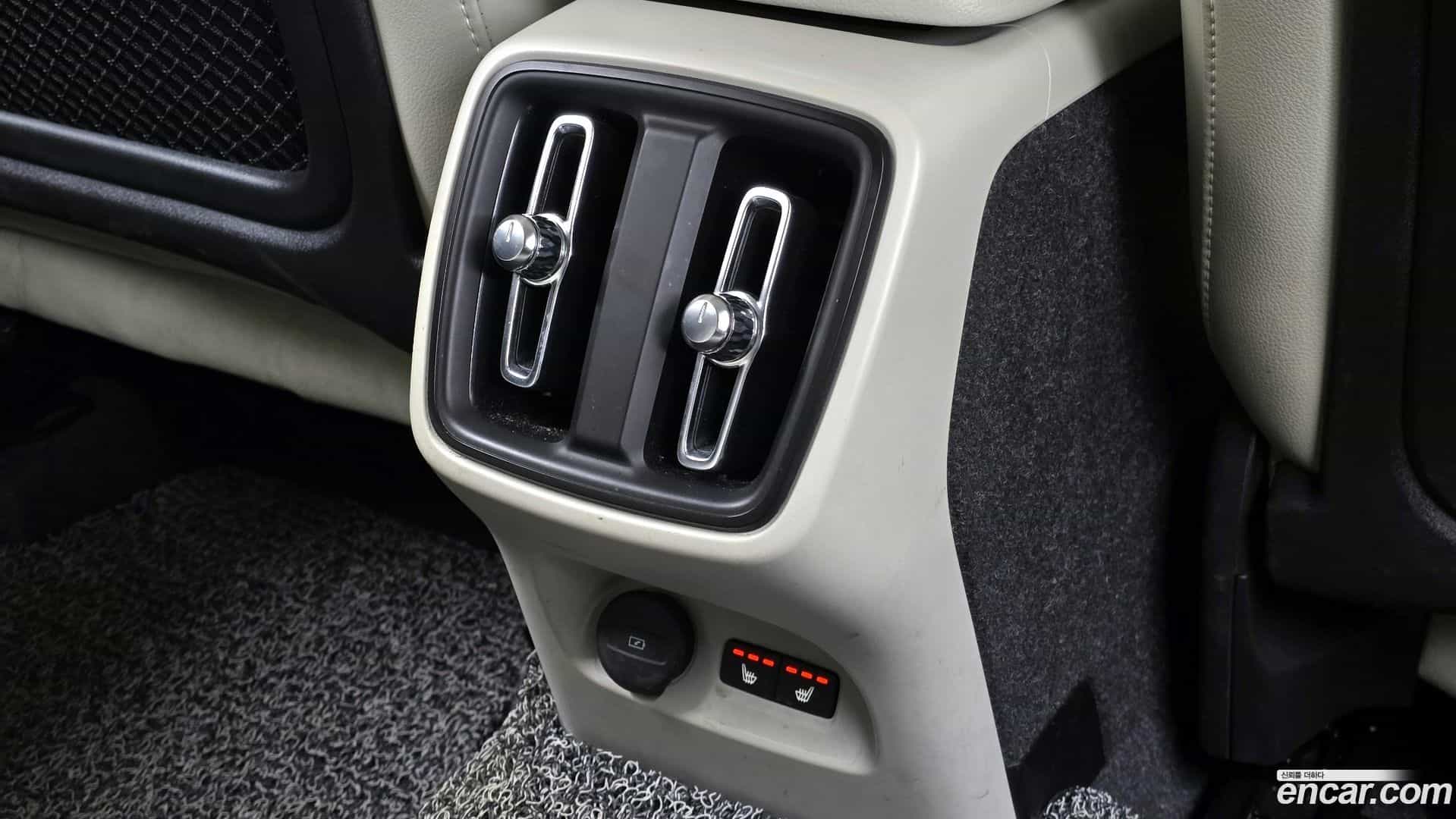 XC40 Volvo 2023.6-OPTION-023