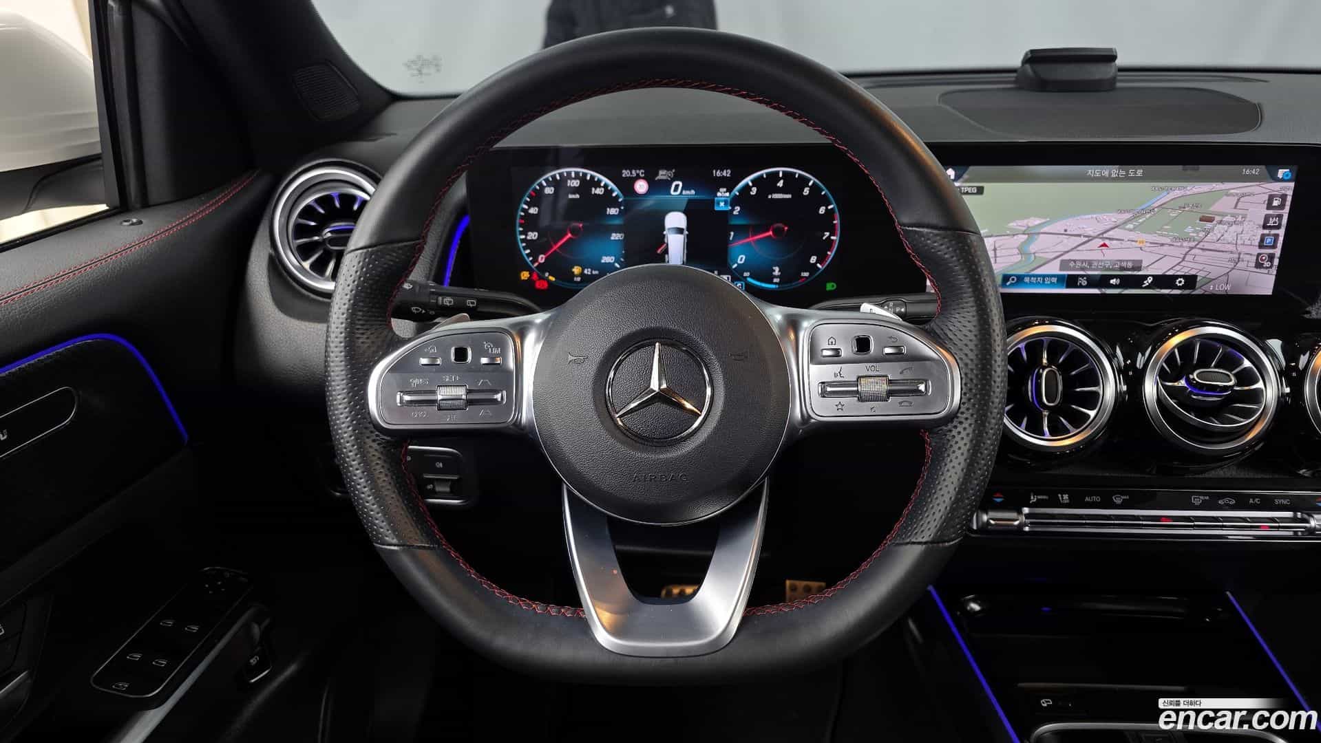 GLB-Class Mercedes-Benz 2022.6-OPTION-017