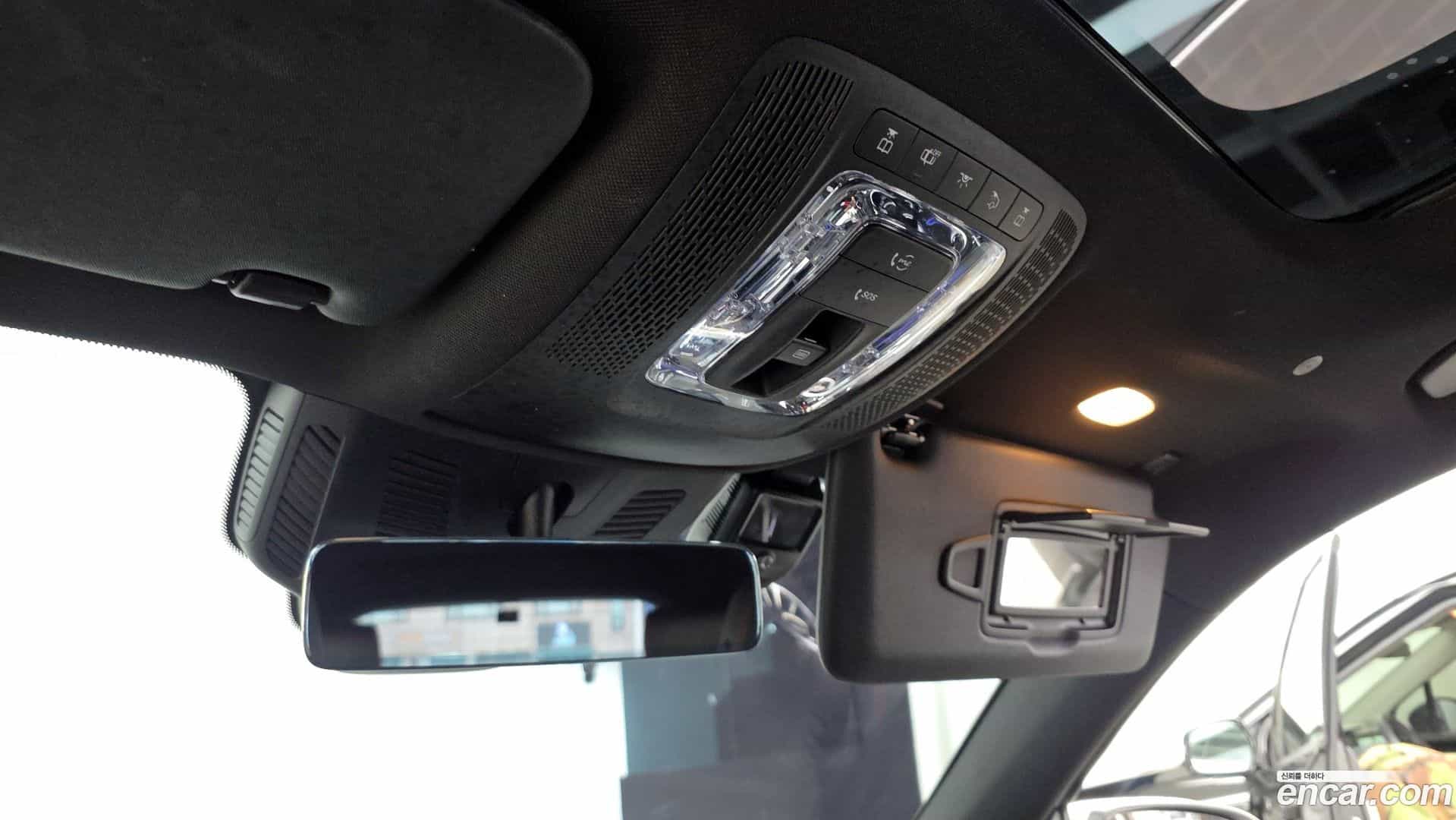 GLB-Class Mercedes-Benz 2022.6-OPTION-022