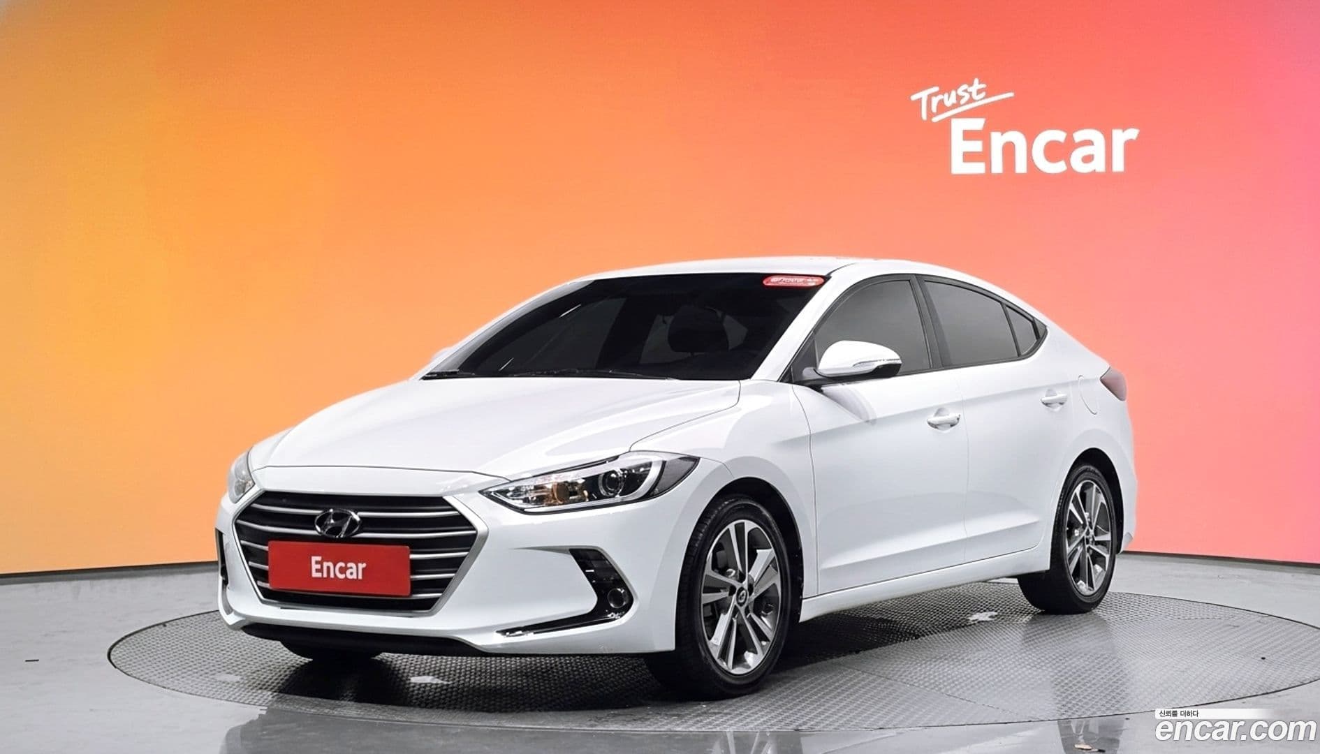 Main__Slider__Photo:AVANTE Hyundai 2018.6-0