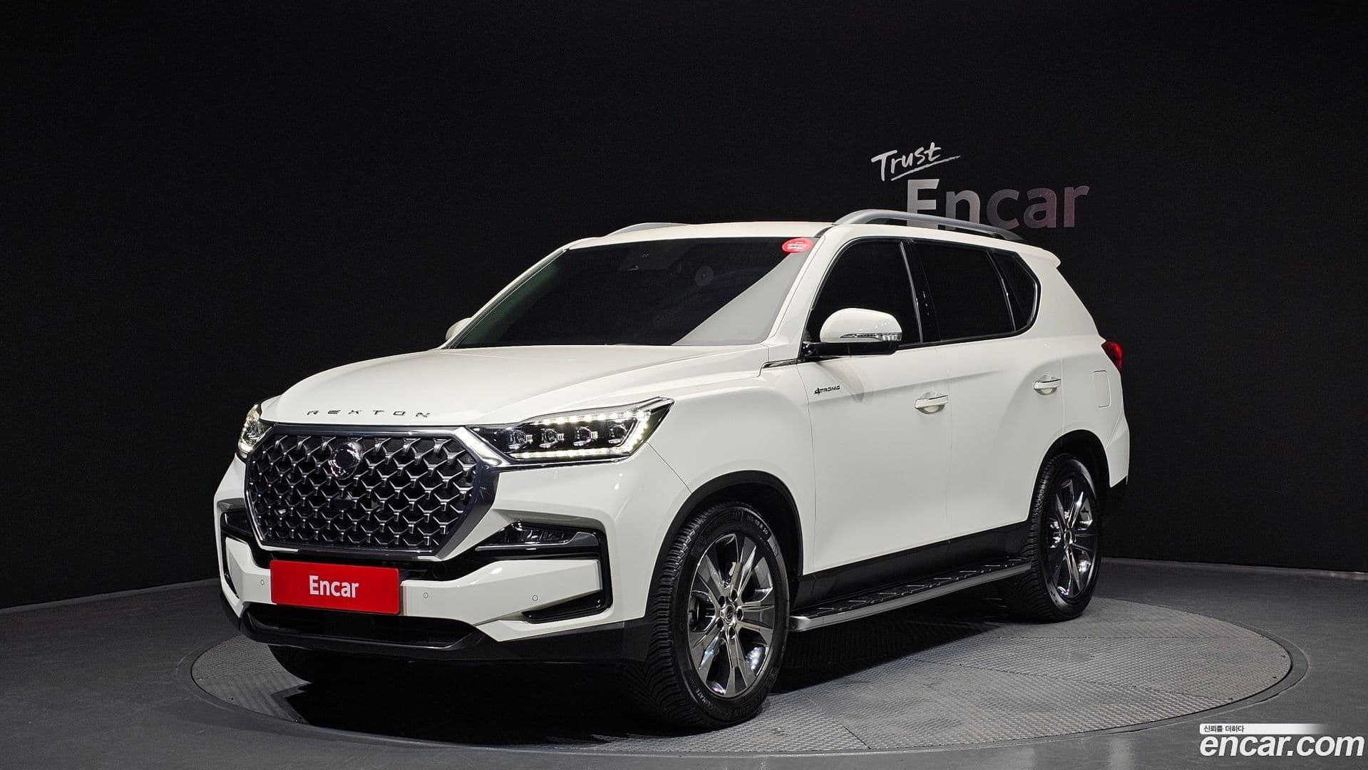 Main__Slider__Photo:Rexton KG Mobility 2022.9-0