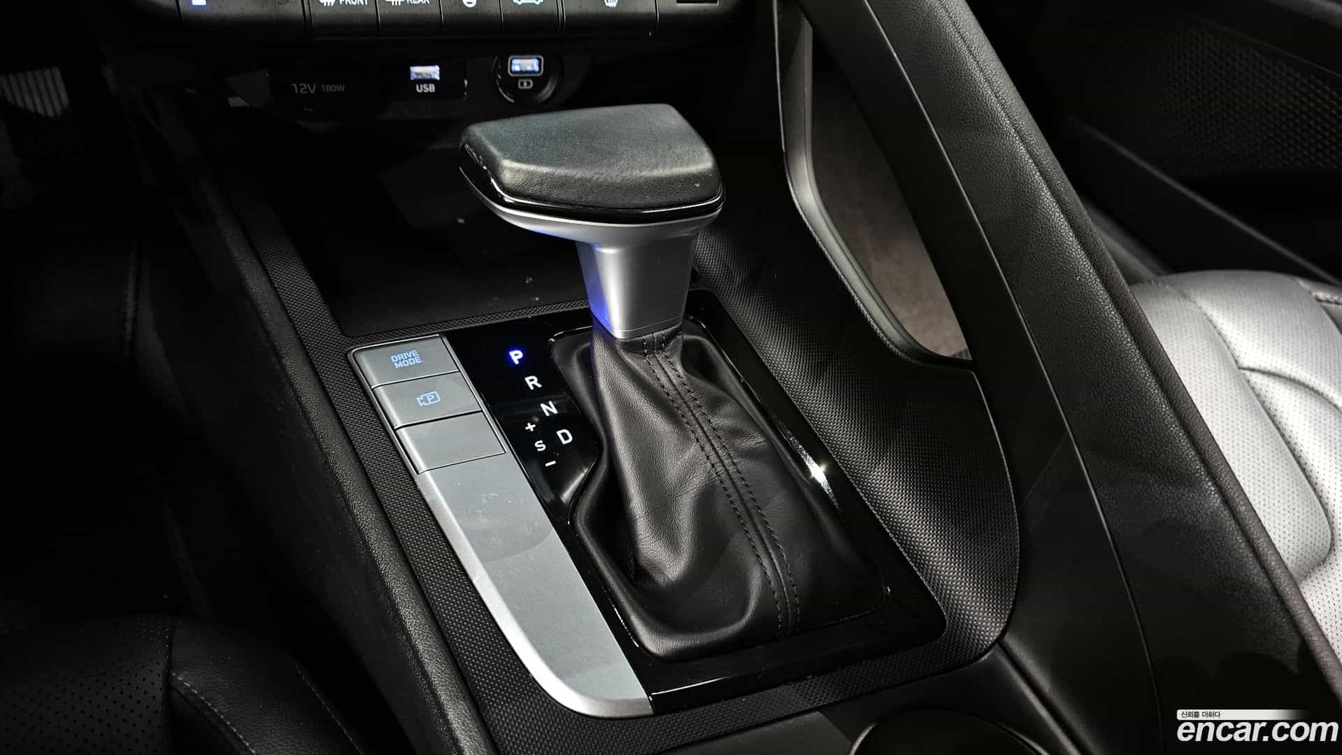 AVANTE Hyundai 2020.5-INNER-009