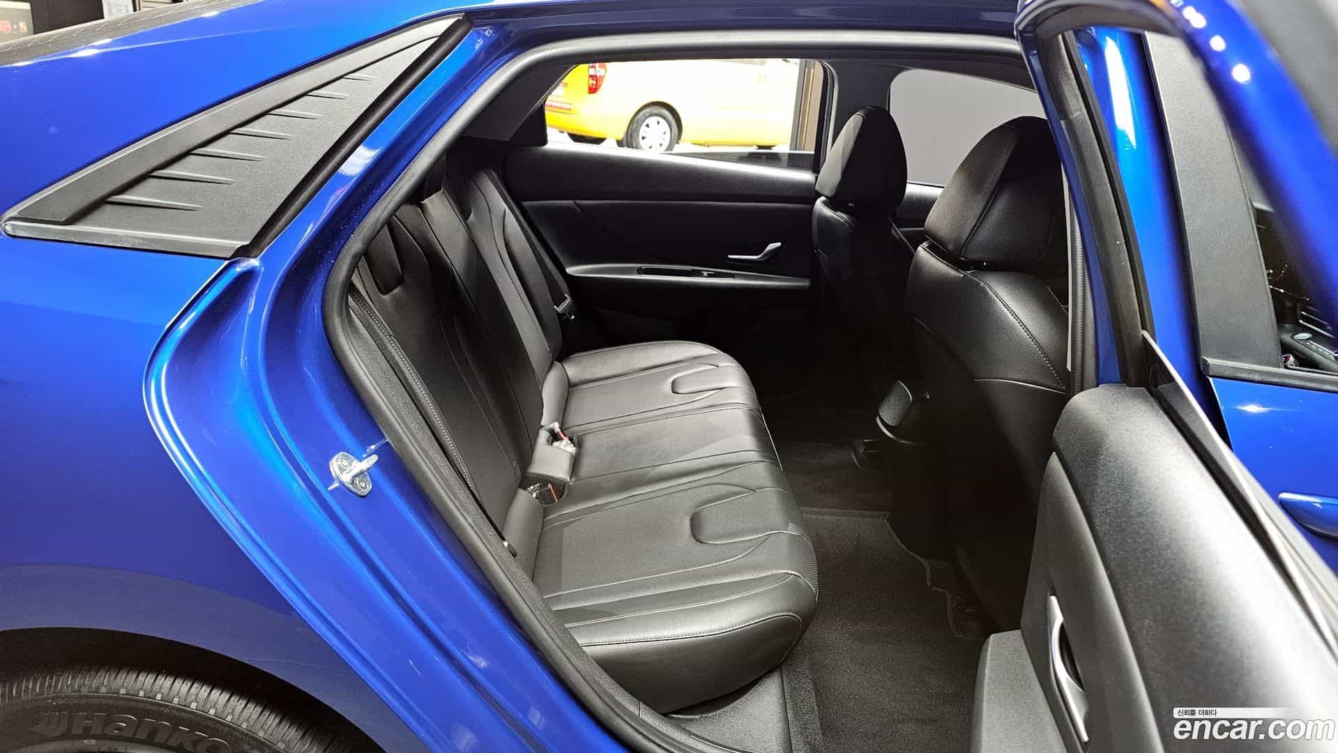 AVANTE Hyundai 2020.5-OPTION-015
