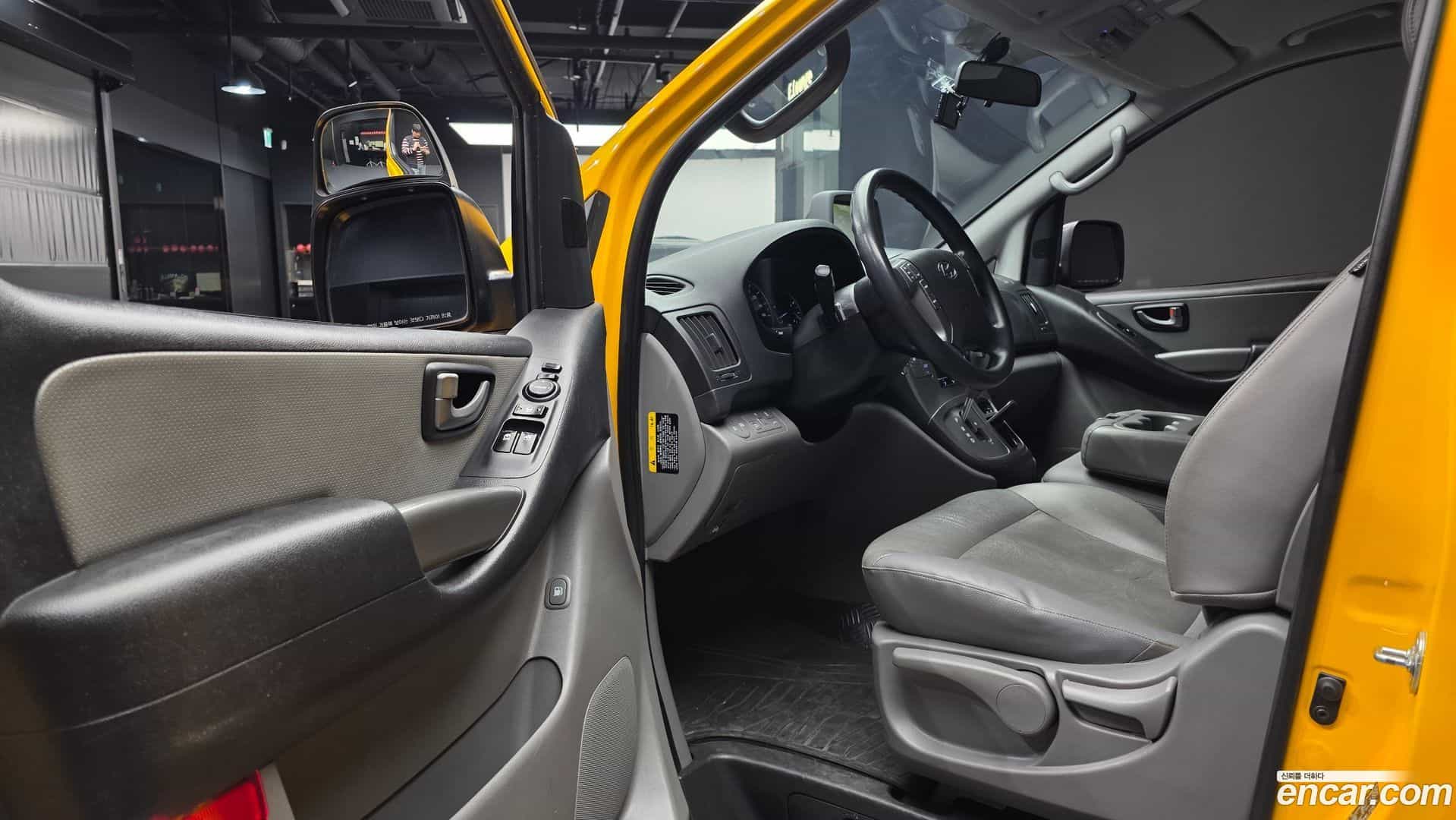 Starex Hyundai 2017.4-INNER-010