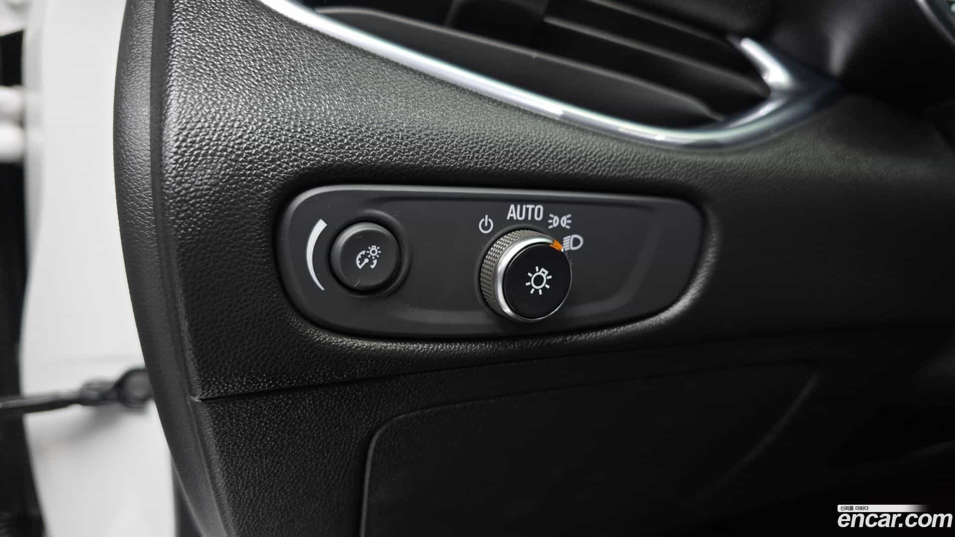 Malibu Chevrolet 2018.8-OPTION-018