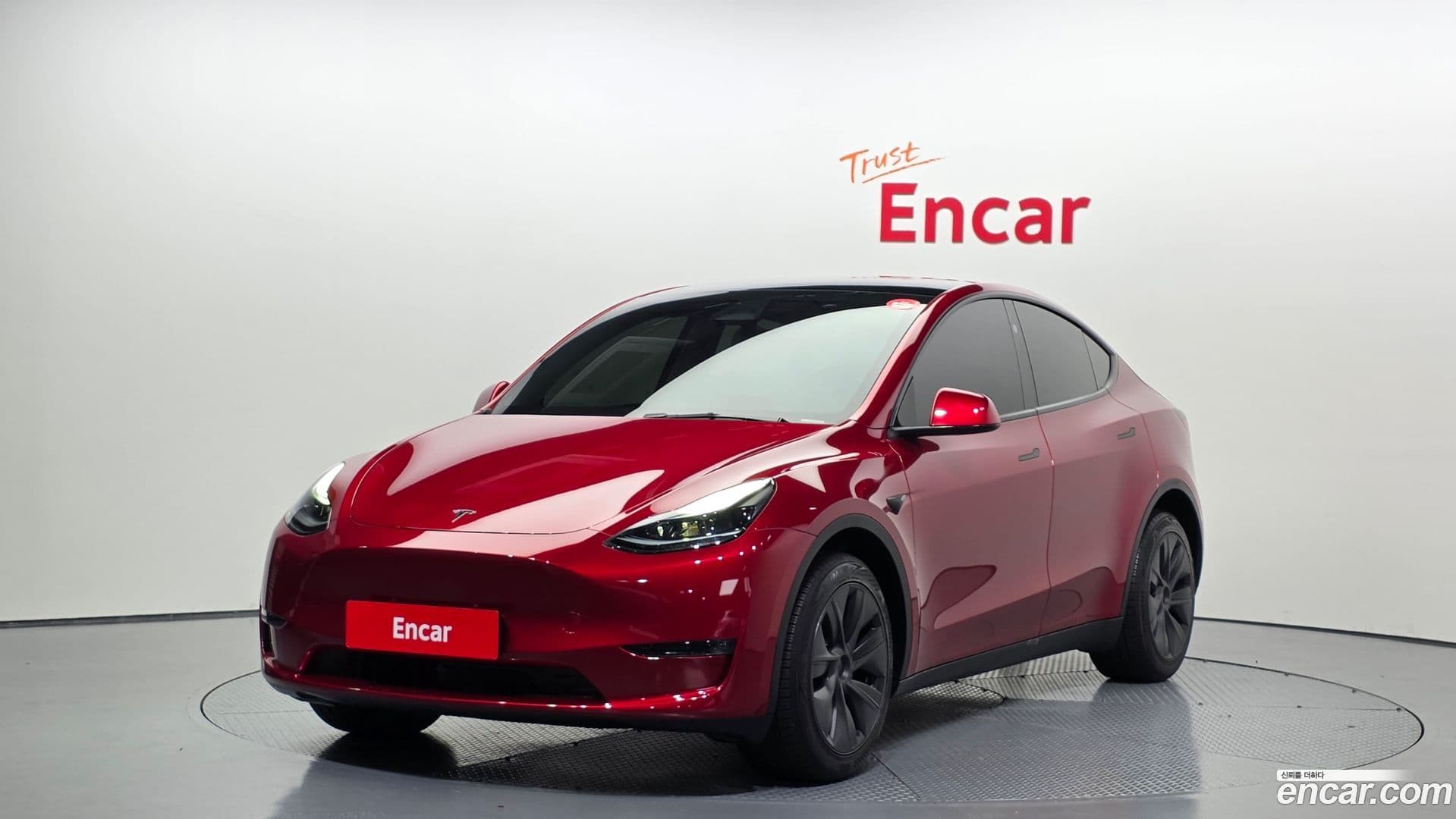 Main__Slider__Photo:Model Y Tesla 2024.10-0