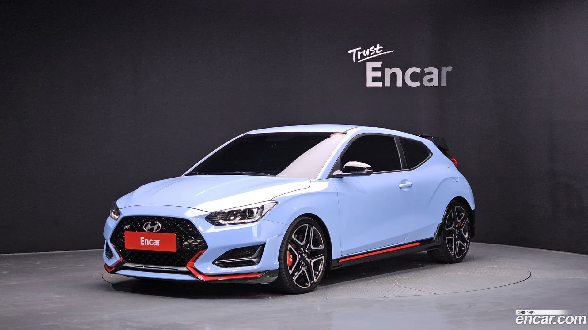 Main__Slider__Photo:Veloster Hyundai 2018.9-0